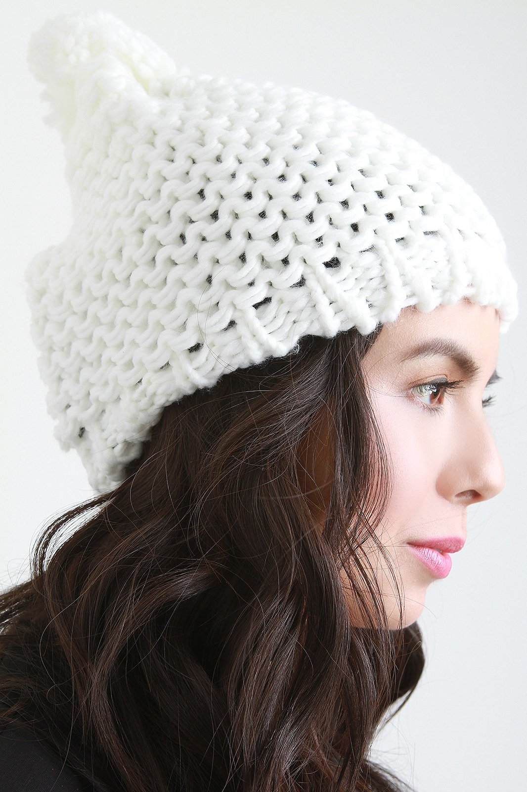 Loose Knit Pom Pom Beanie - NoveltyOne