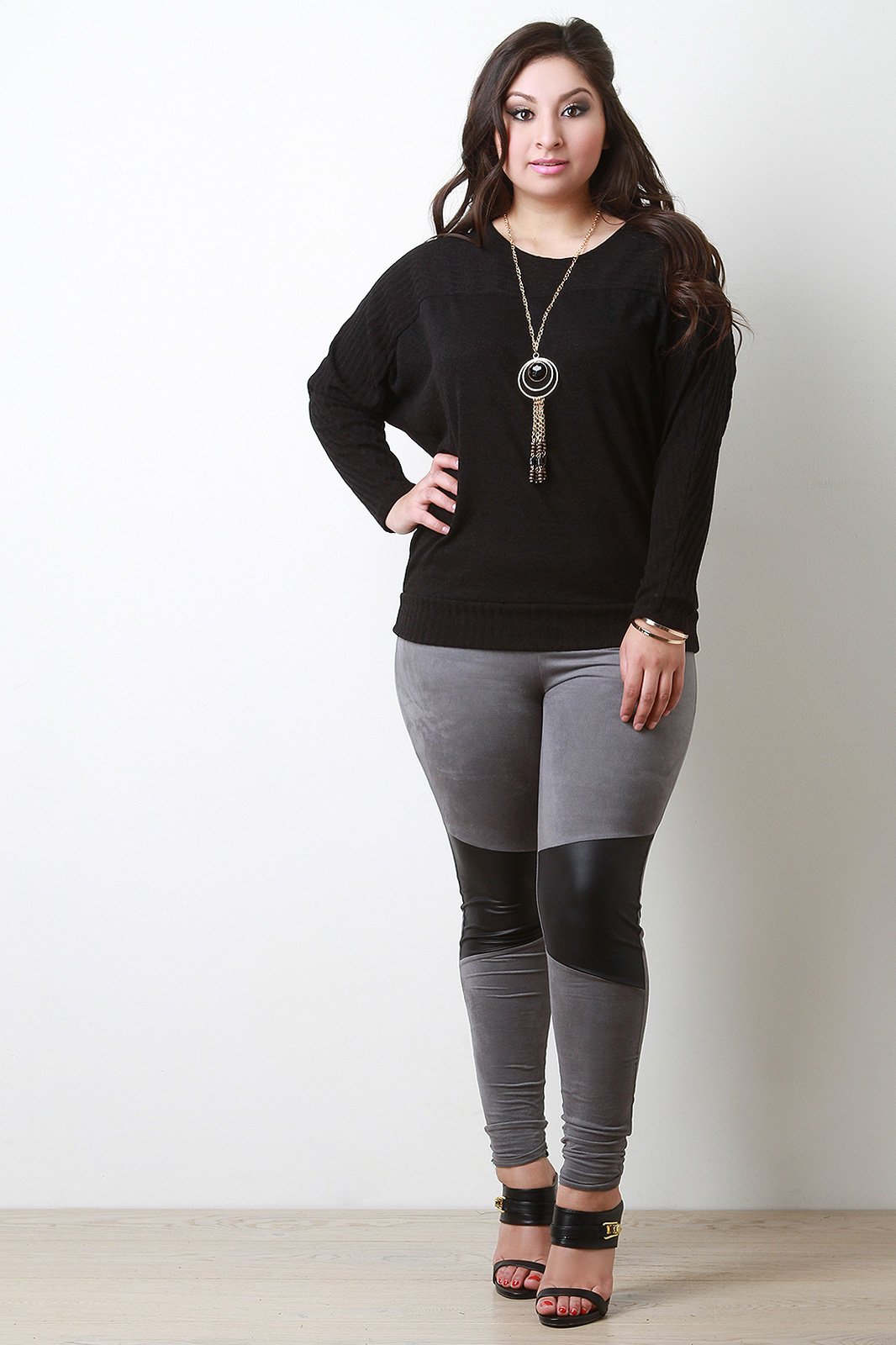 Ribbed Yoke Long Sleeves Knit Top With Necklace