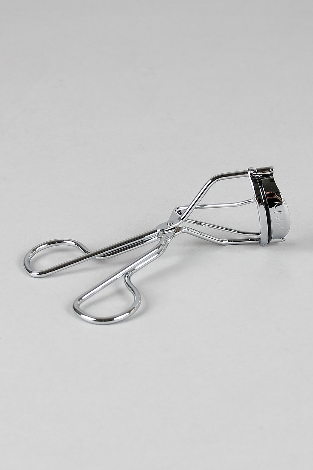 NYX Classic Eyelash Curler - NoveltyOne