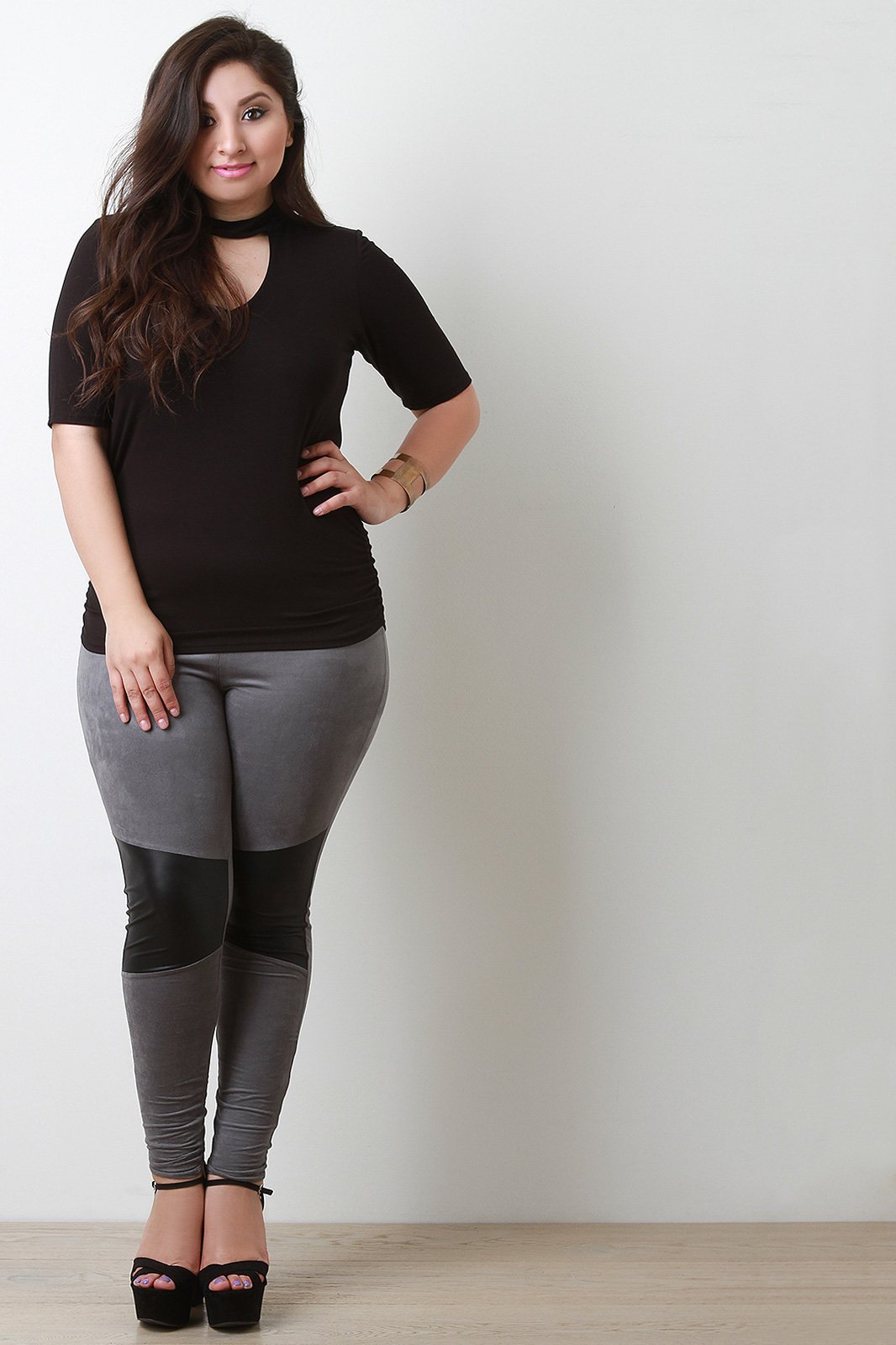 Mock Neck Keyhole Ruched Top - NoveltyOne