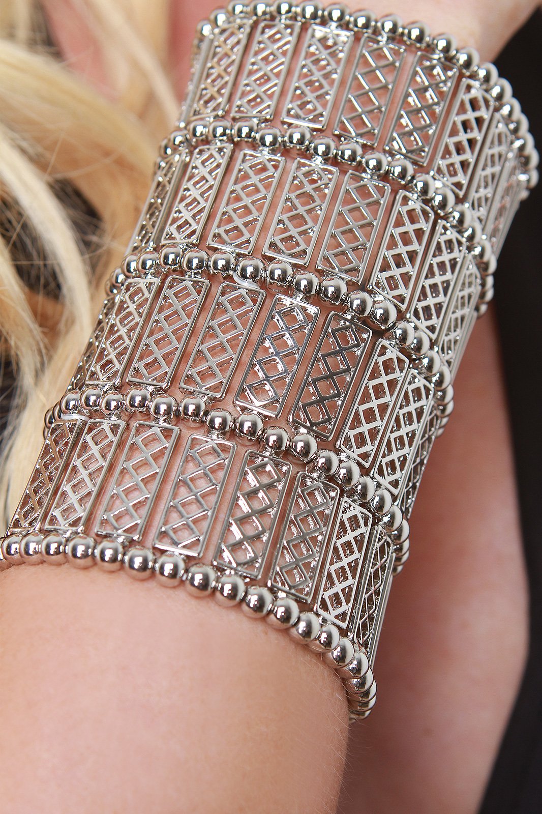 Diamond Grid Cuff Bracelet - NoveltyOne