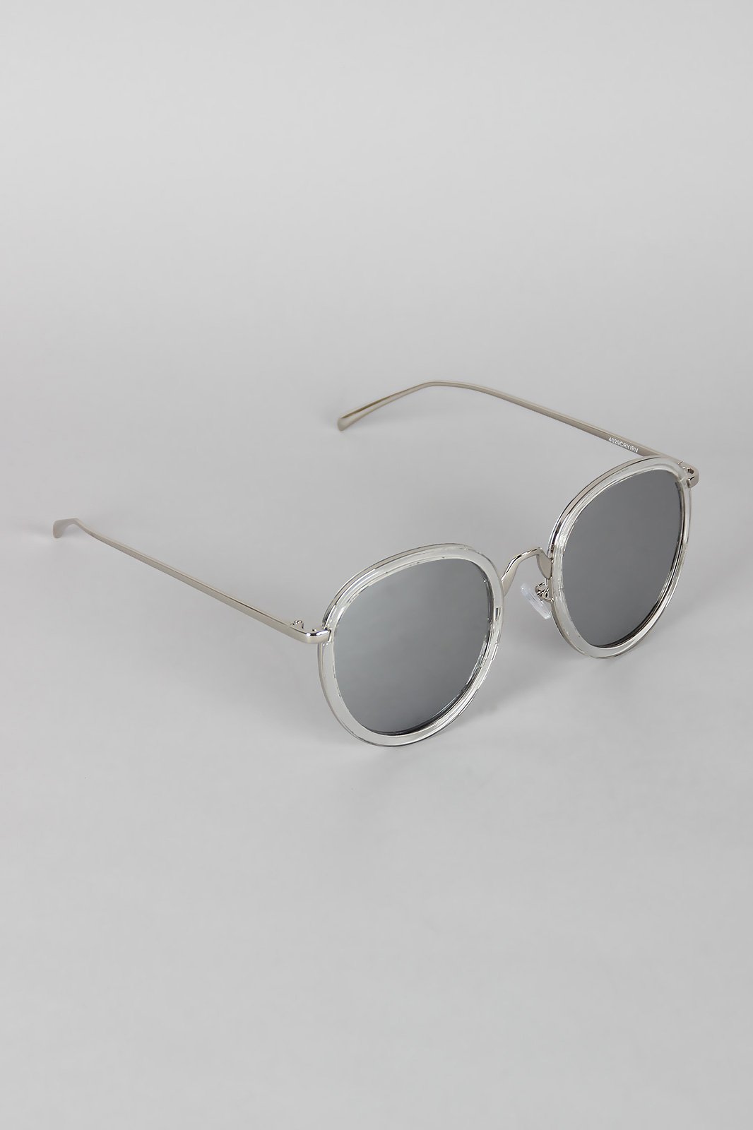 Pointy Bridge Plastic and Metal Sunglasses