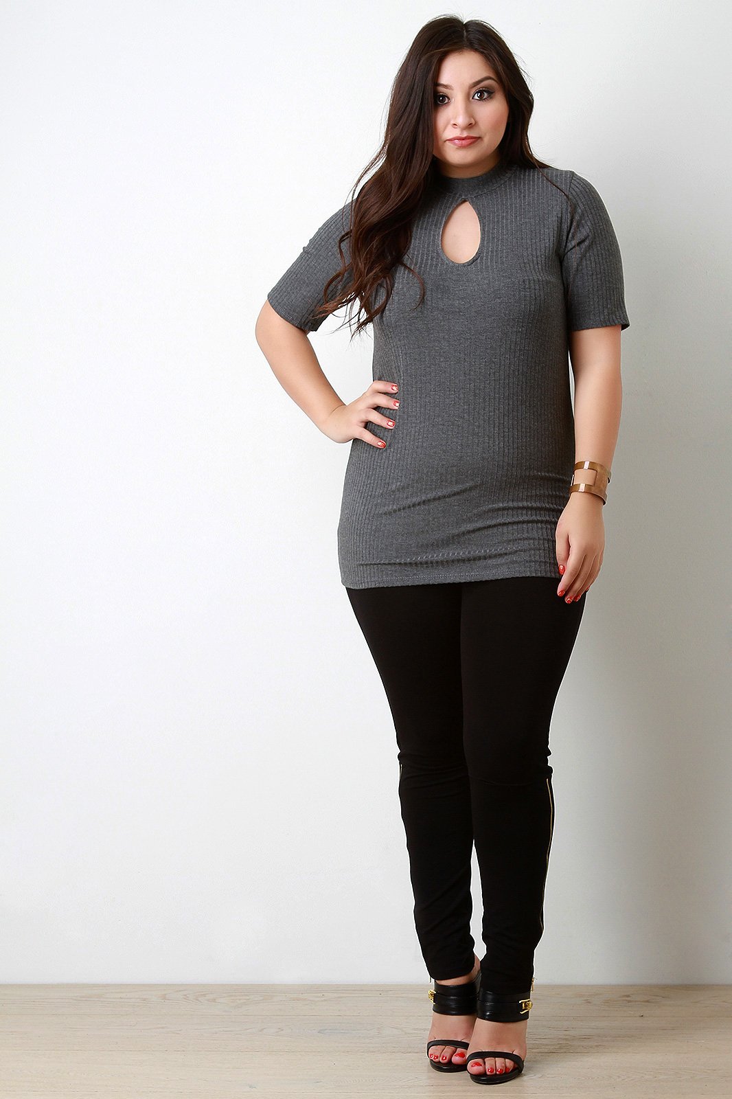 Rib Knit Mock Neck Keyhole Short Sleeve Top