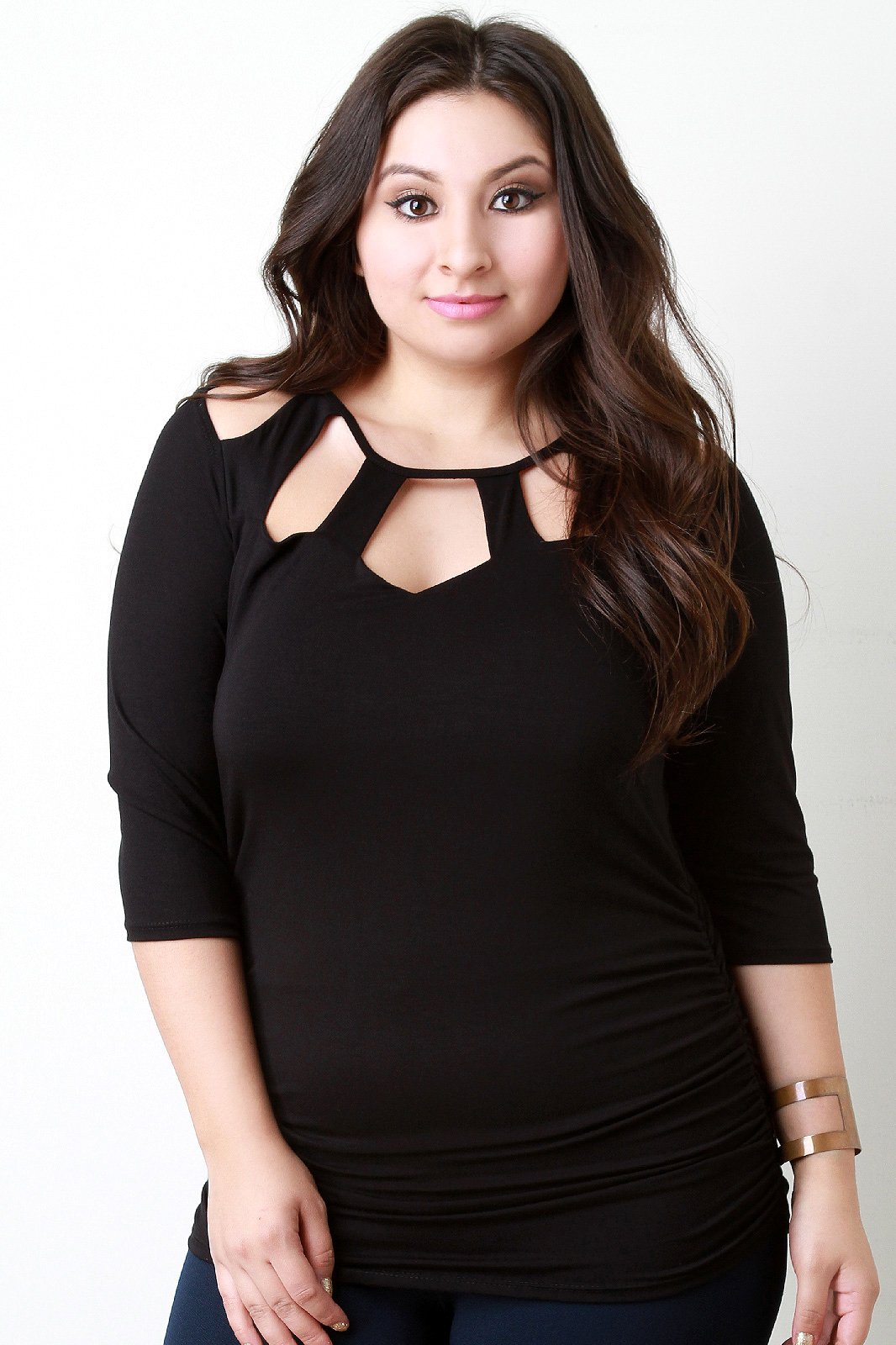 Caged Neckline Half Sleeve Tee