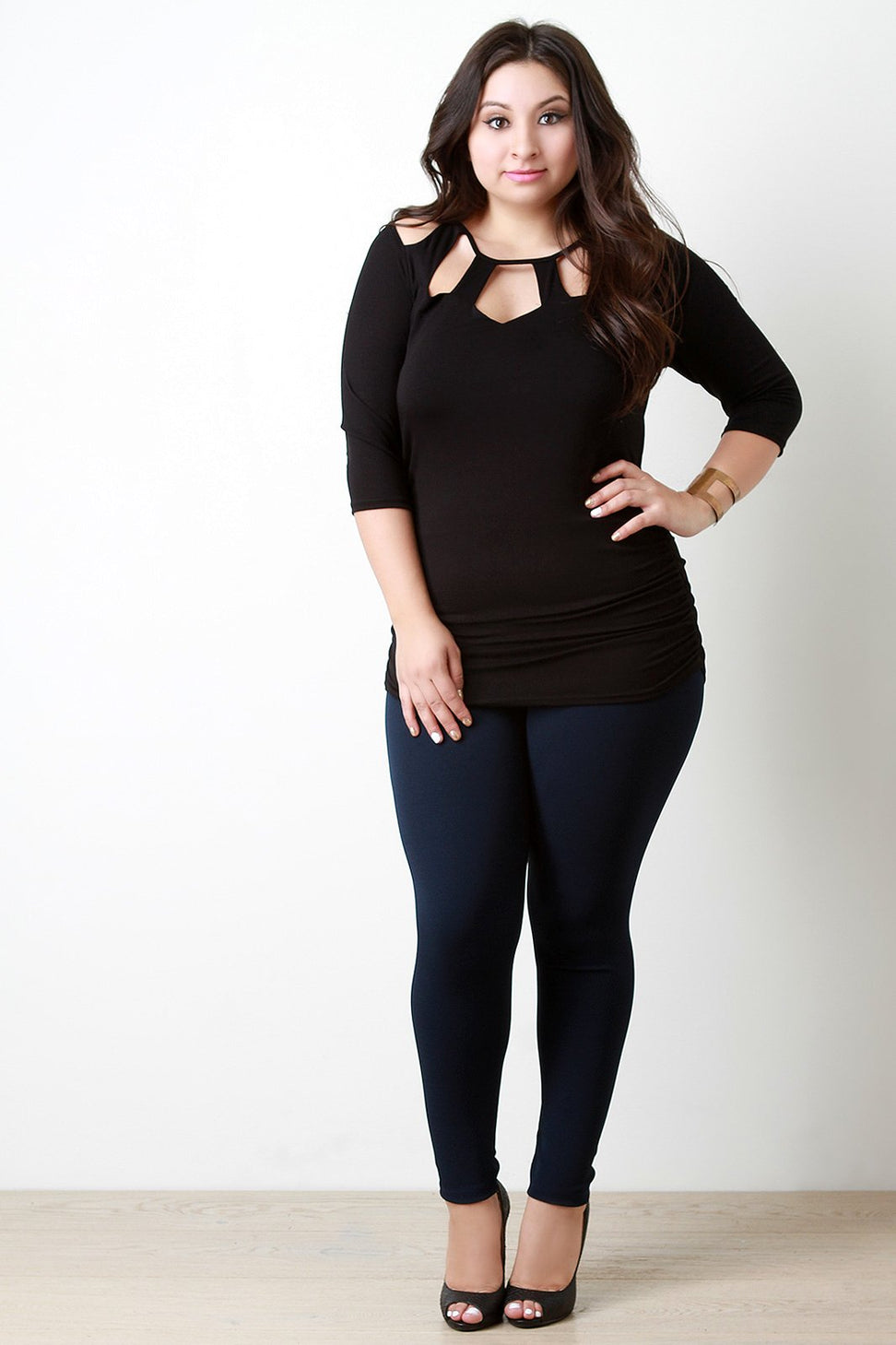 Caged Neckline Half Sleeve Tee