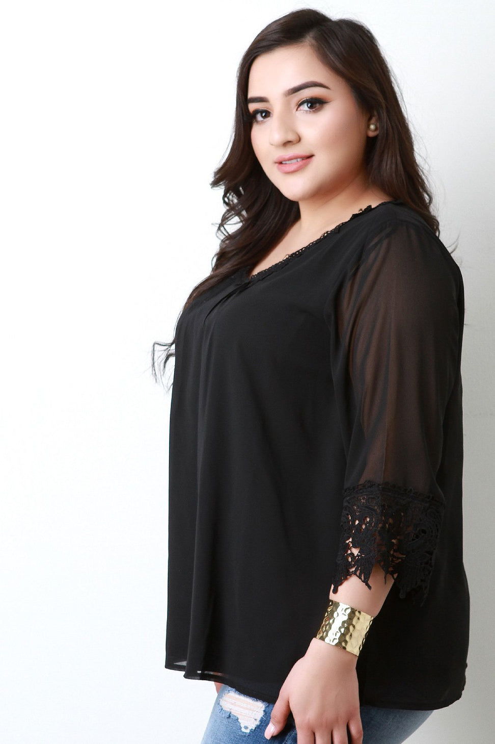 Chiffon Crochet Trim Quarter Sleeve Top