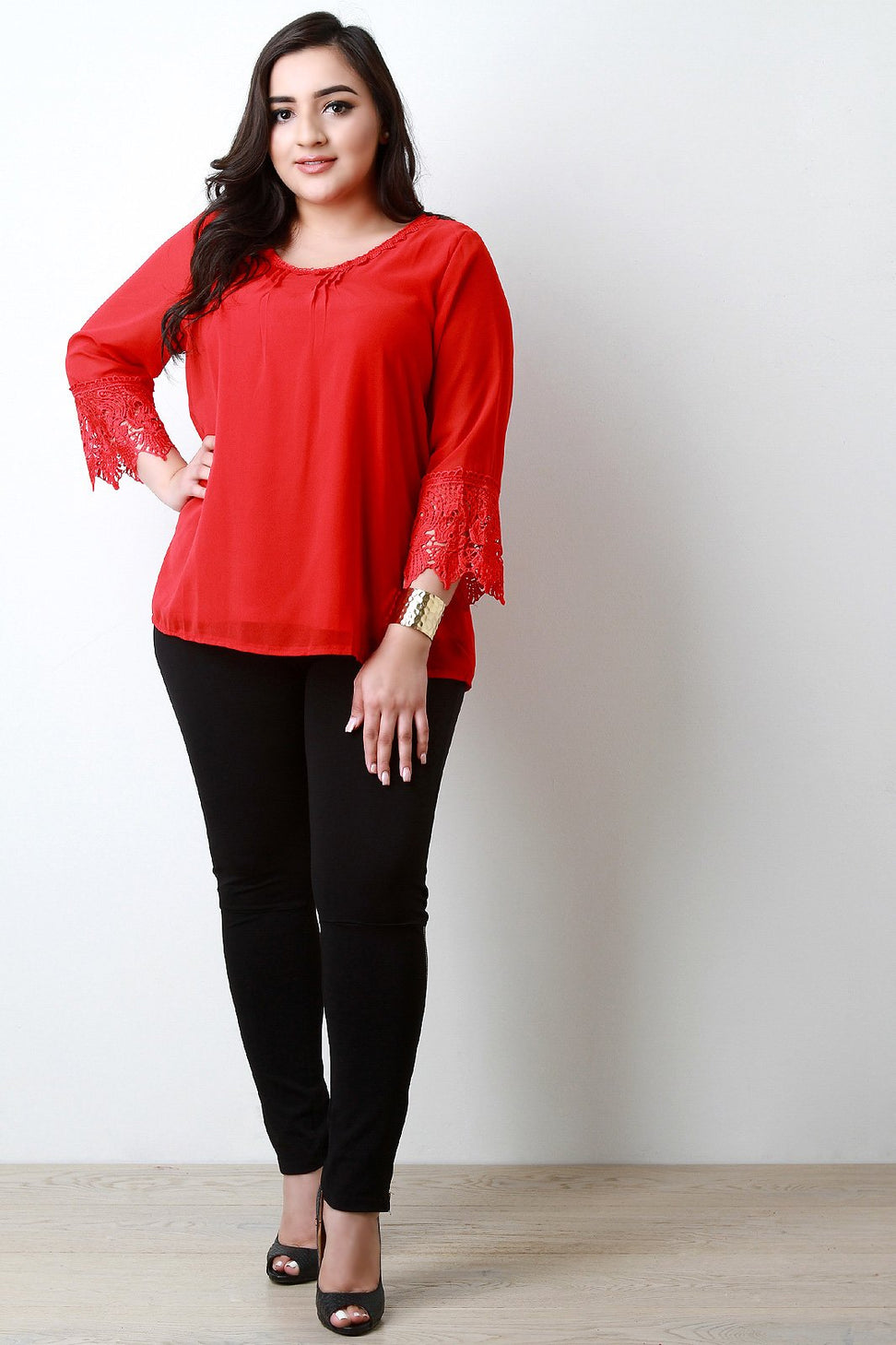 Chiffon Crochet Trim Quarter Sleeve Top