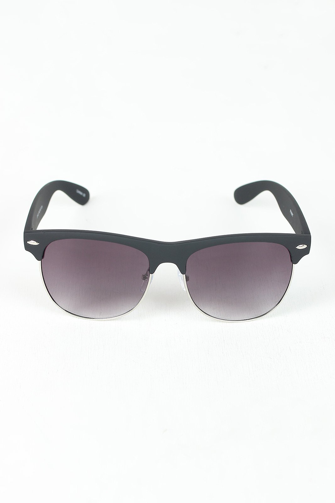 Wayfarer Design Ombre Lenses Sunglasses
