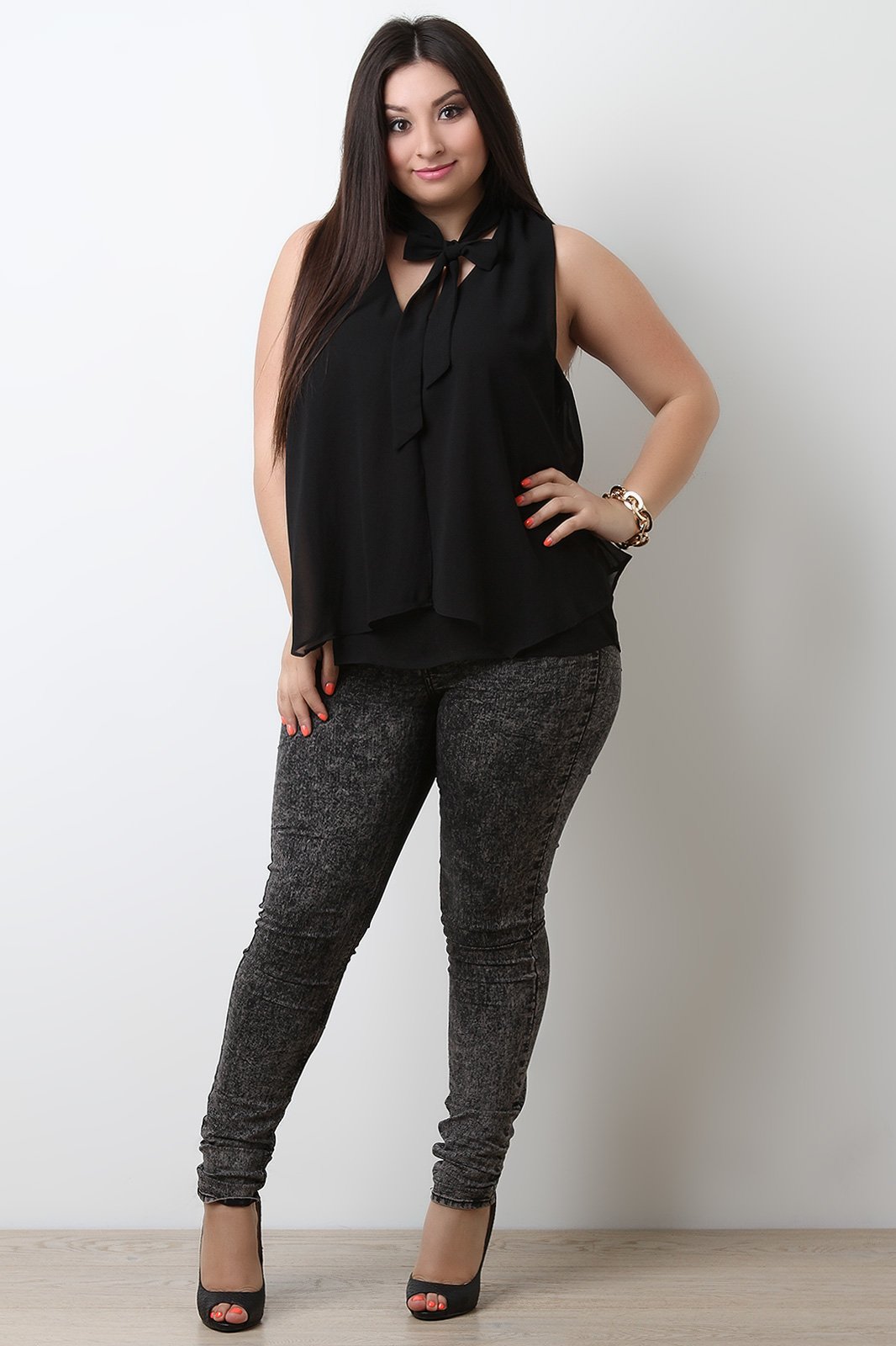 Sleeveless Textured Chiffon Flowy Top