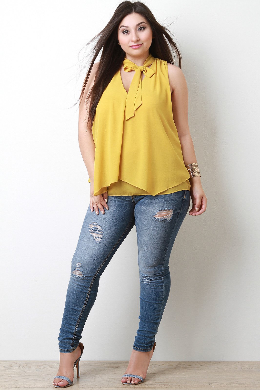 Sleeveless Textured Chiffon Flowy Top