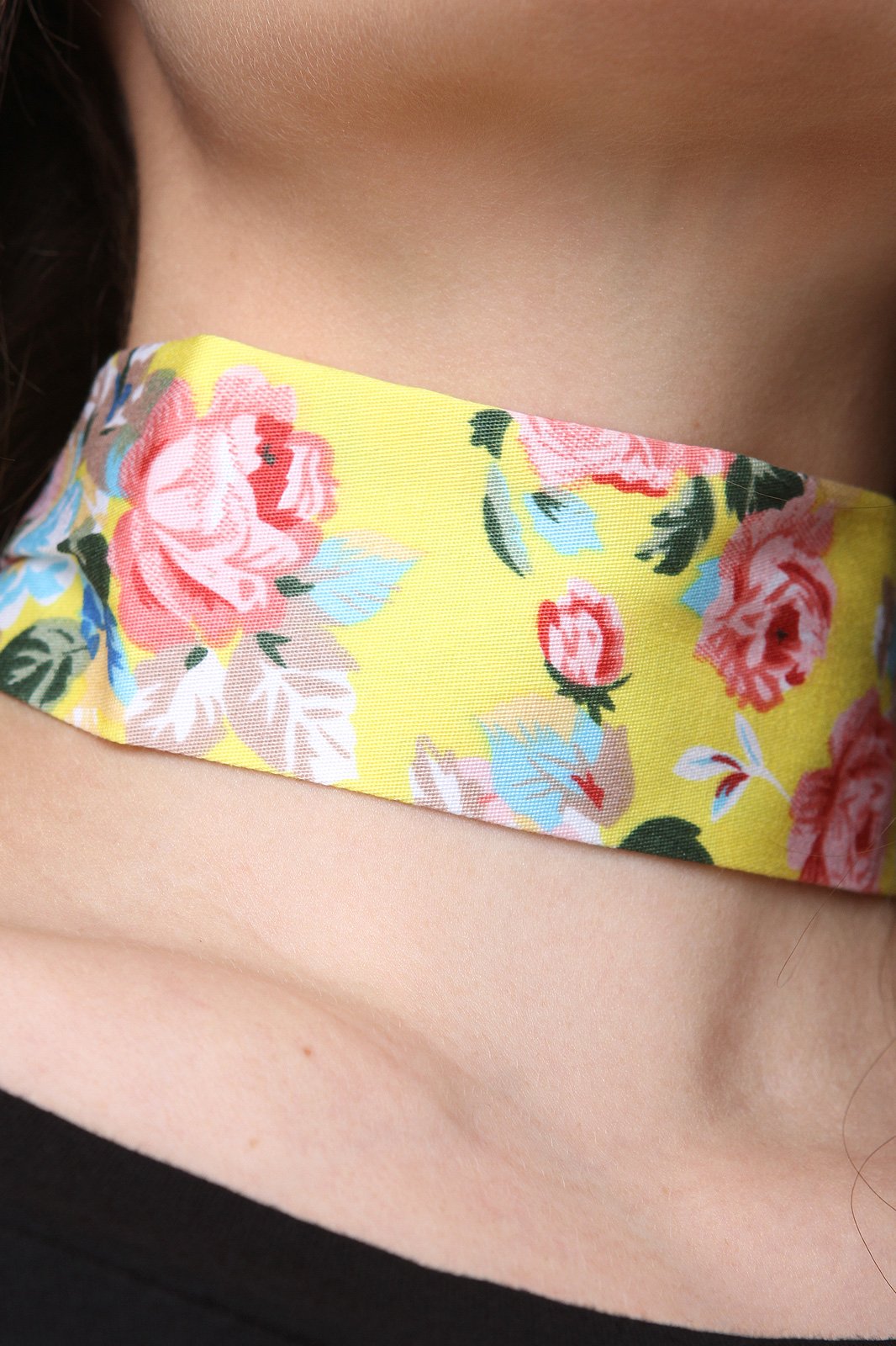 Multi-Colored Floral Thick Choker Necklace - NoveltyOne