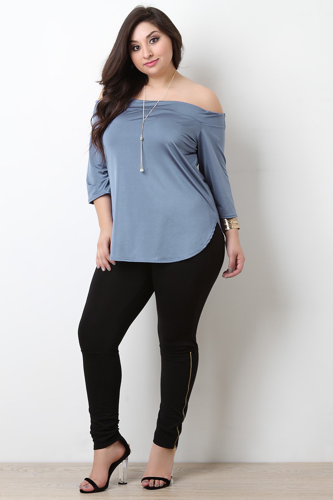 Off-The-Shoulder Quarter Sleeves Necklace Top