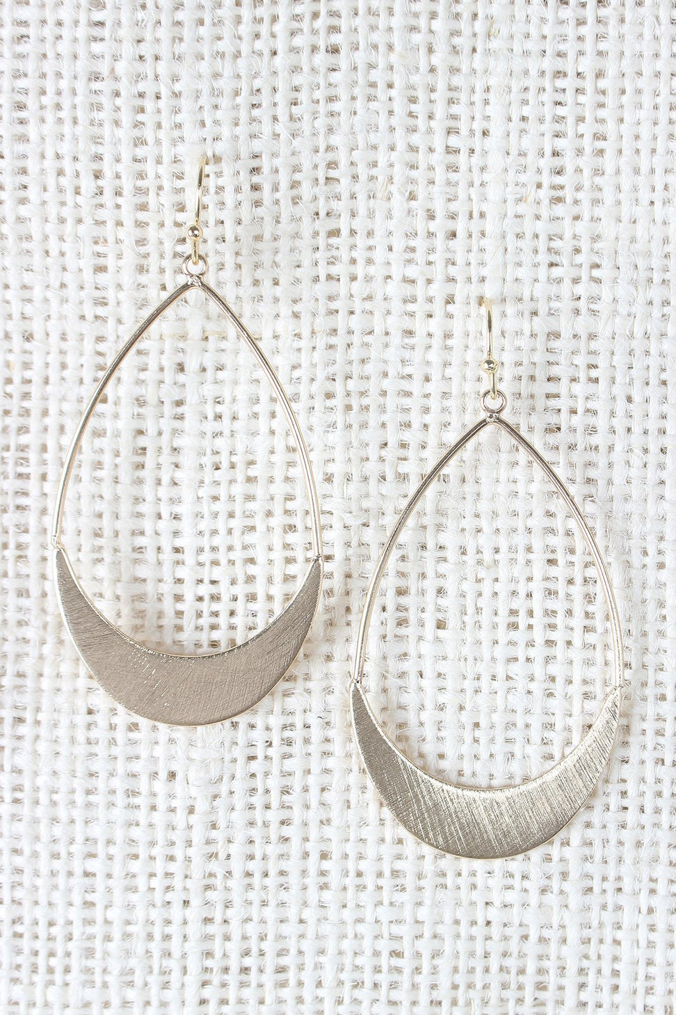 Scratch Design Oval Dangle Earrings