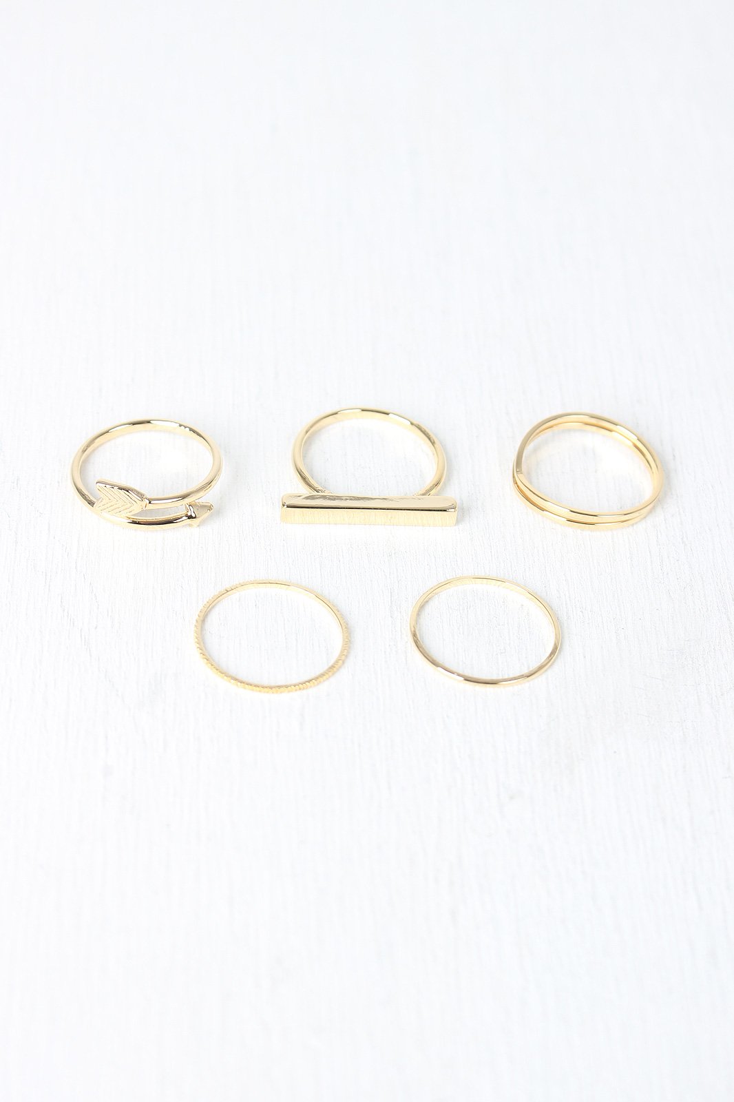 Delicate Arrow Bar Ring Set