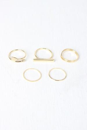 Delicate Arrow Bar Ring Set
