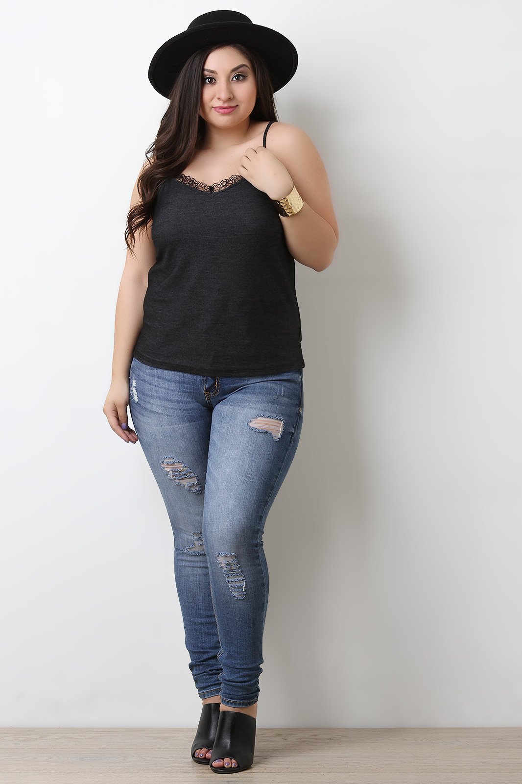 Sleeveless V-Neck Lace Trimming Cami Top