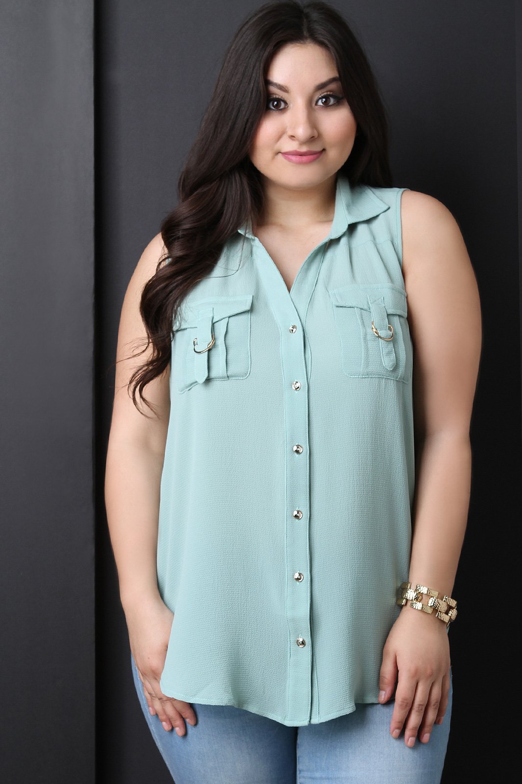 Textured Sleeveless Button Up Pocket Top