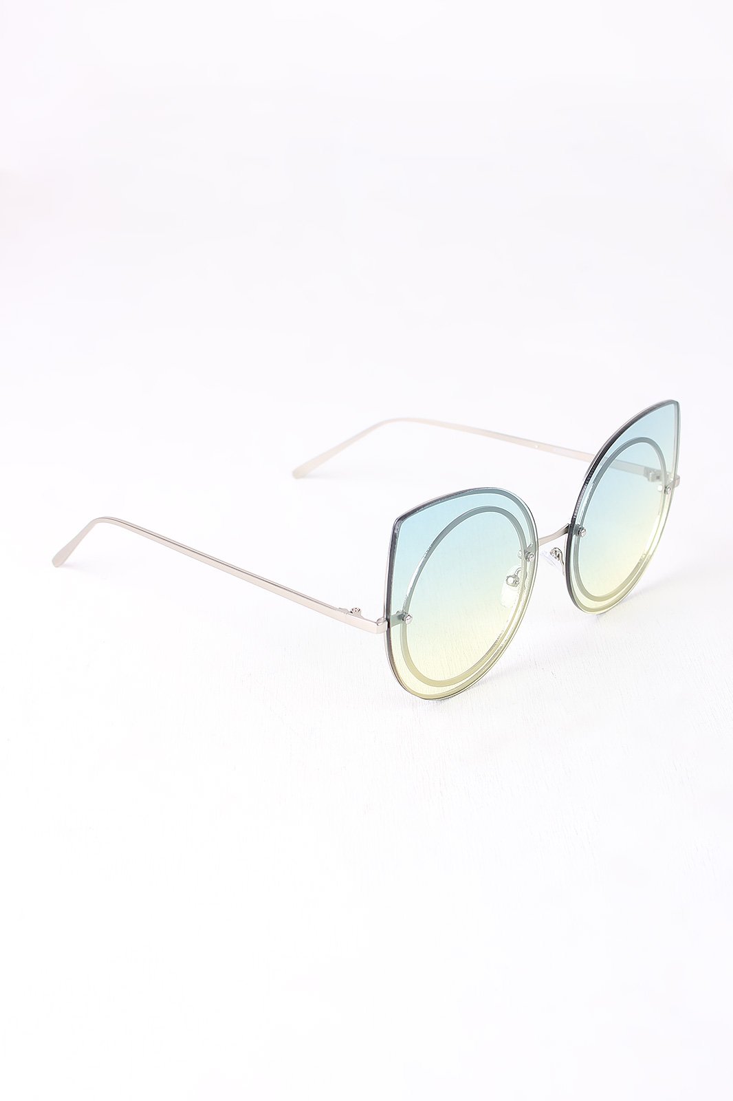 Sculpted Mirrored Cat Eye Round Sunglasses
