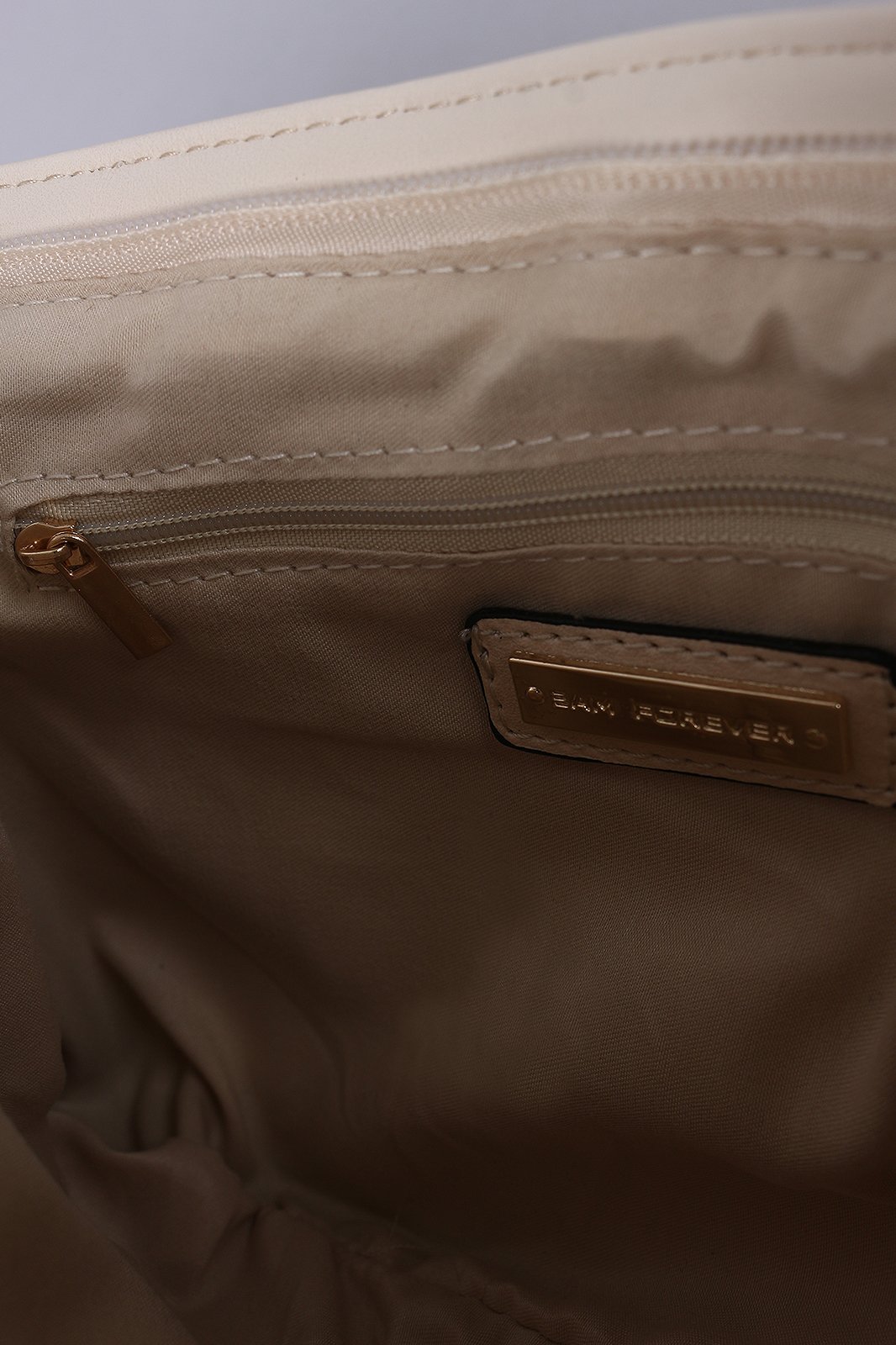 Embroidered Floral Bird Clutch Bag