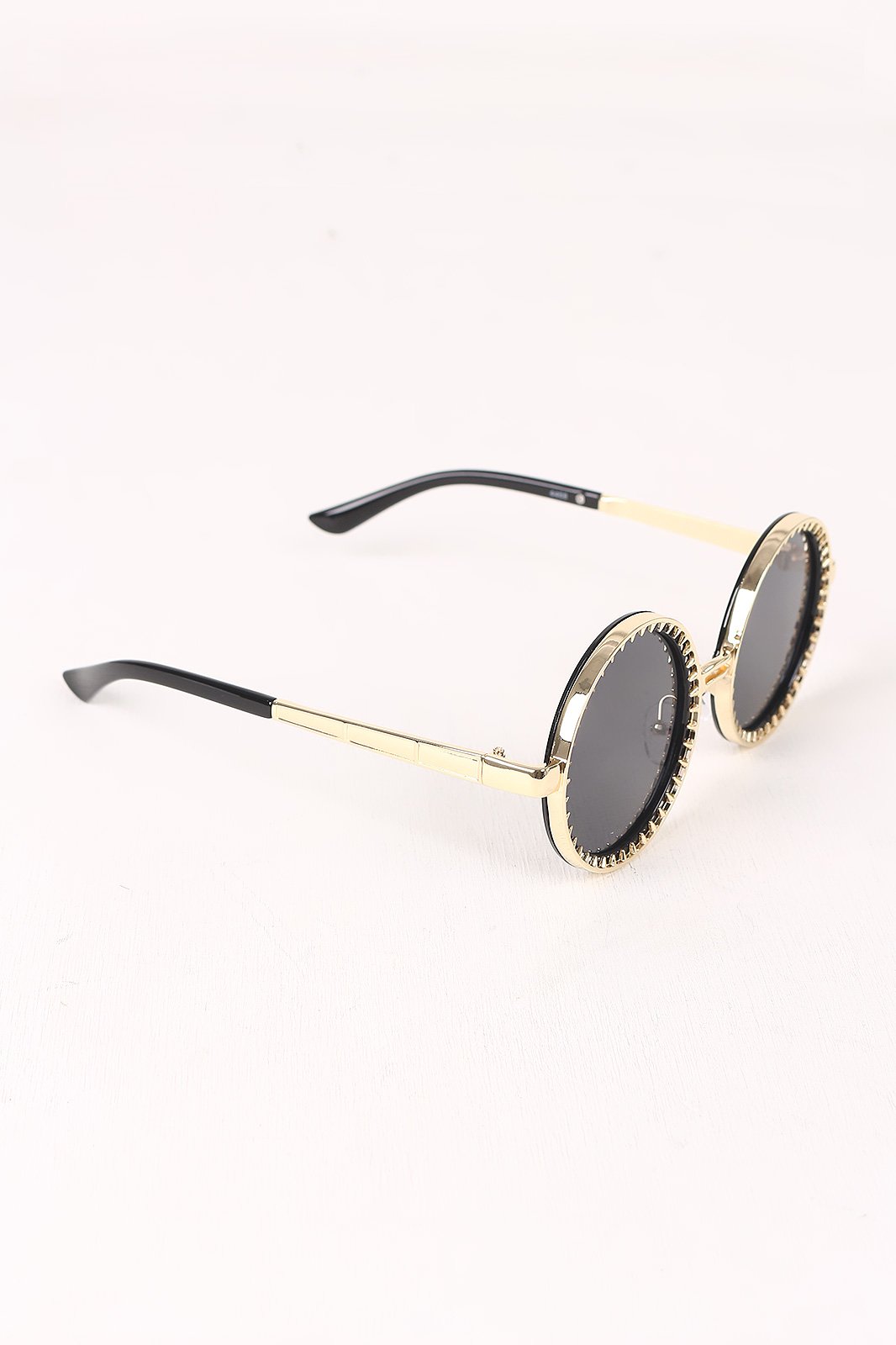 Spike Accent Circular Lens Metal Framed Sunglasses