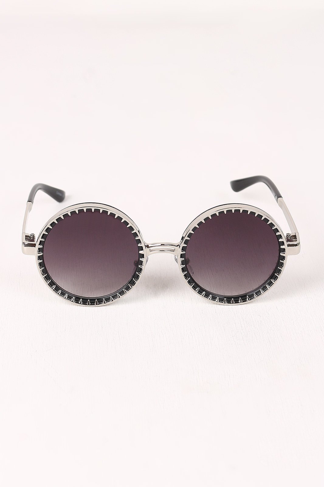 Spike Accent Circular Lens Metal Framed Sunglasses