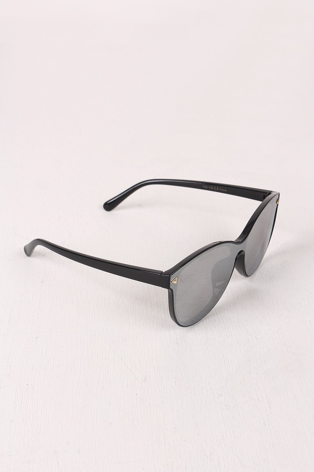 Stud Accent Mirrored Plastic Frame Wayfarer Sunglasses