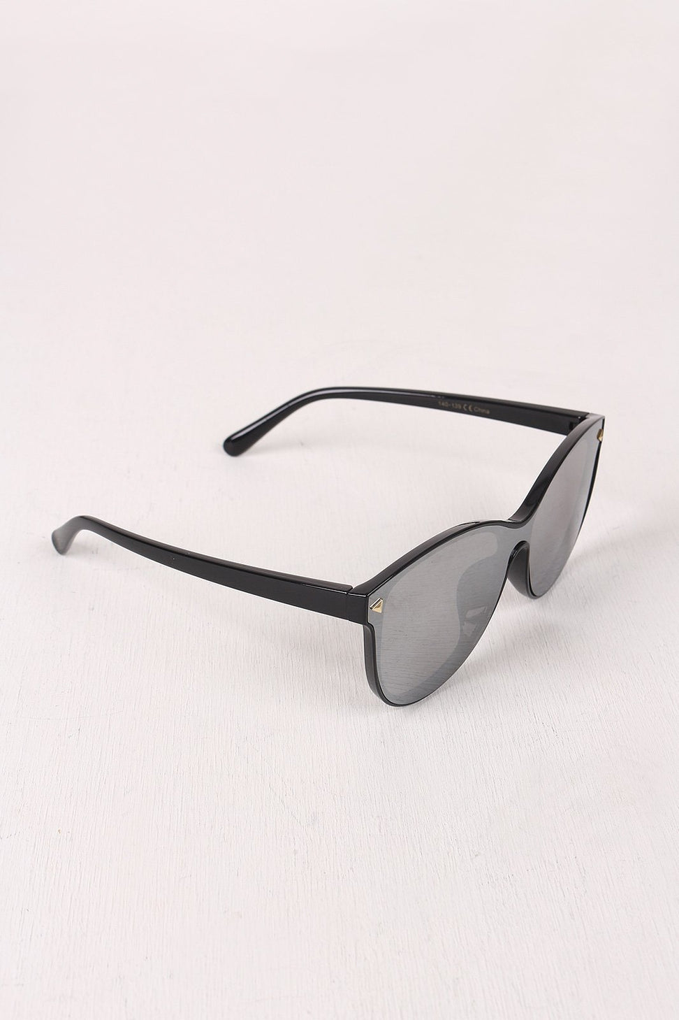 Stud Accent Mirrored Plastic Frame Wayfarer Sunglasses