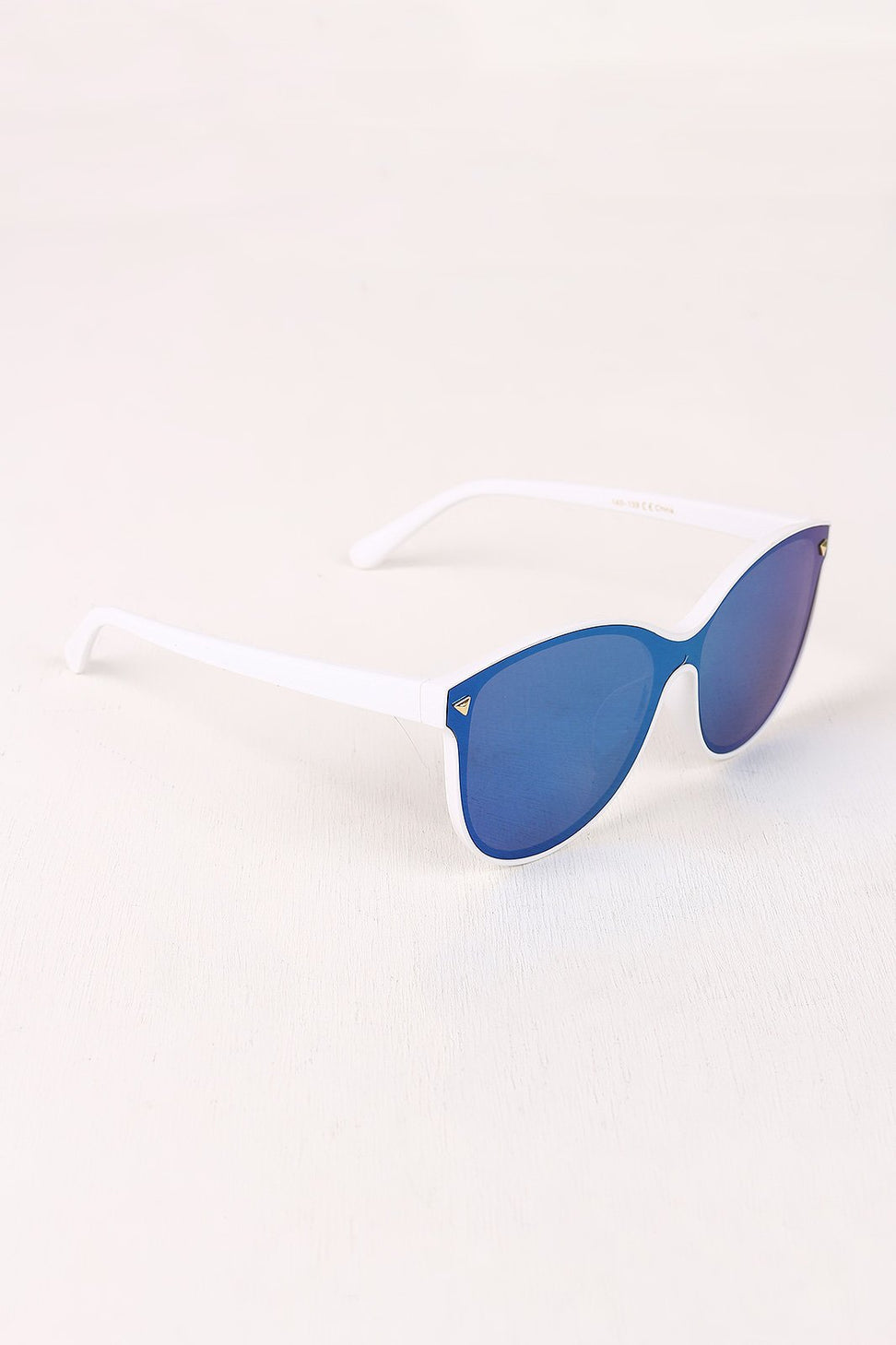 Stud Accent Mirrored Plastic Frame Wayfarer Sunglasses