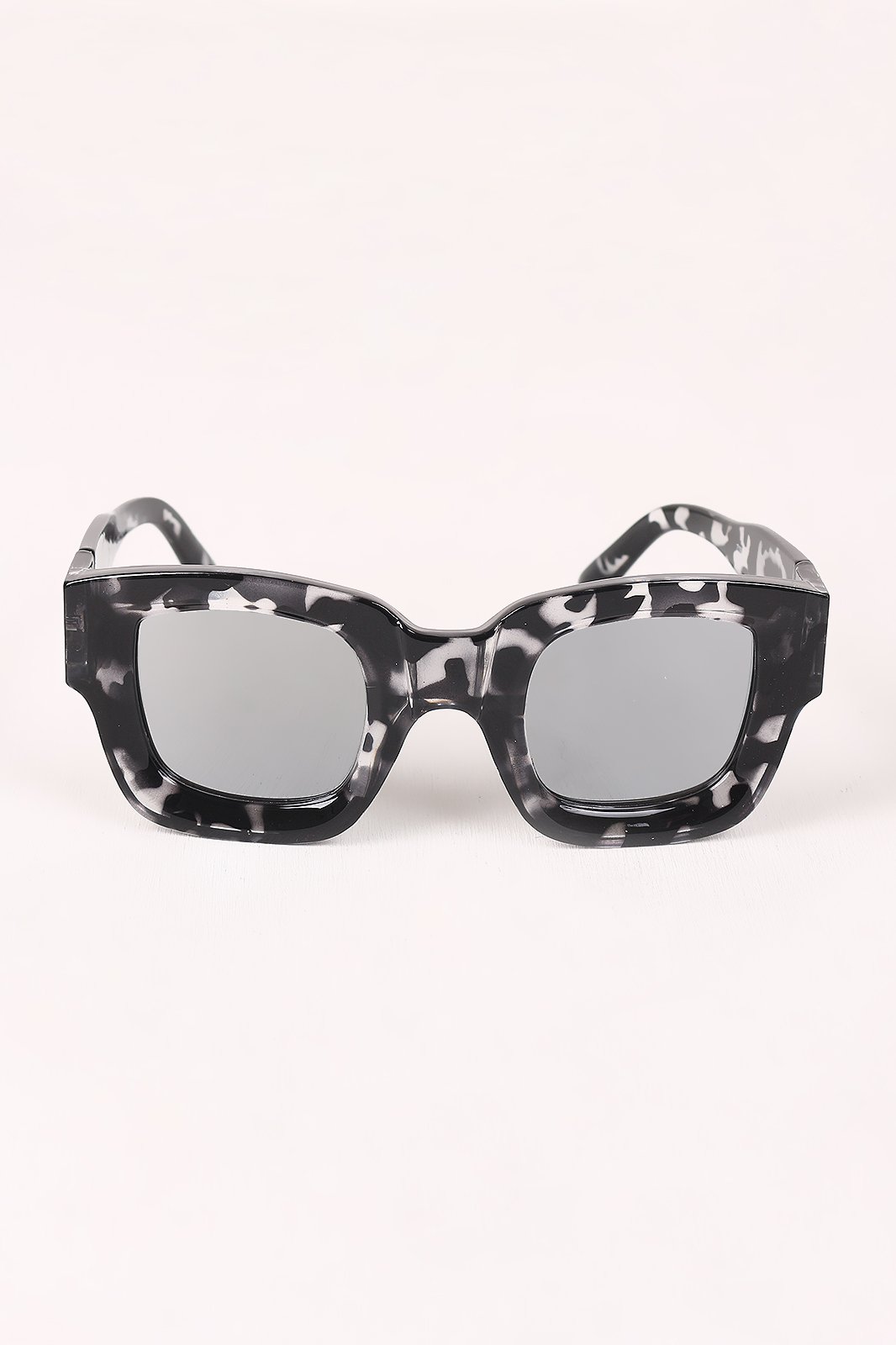 Mirrored Lens Wayfarer Sunglasses