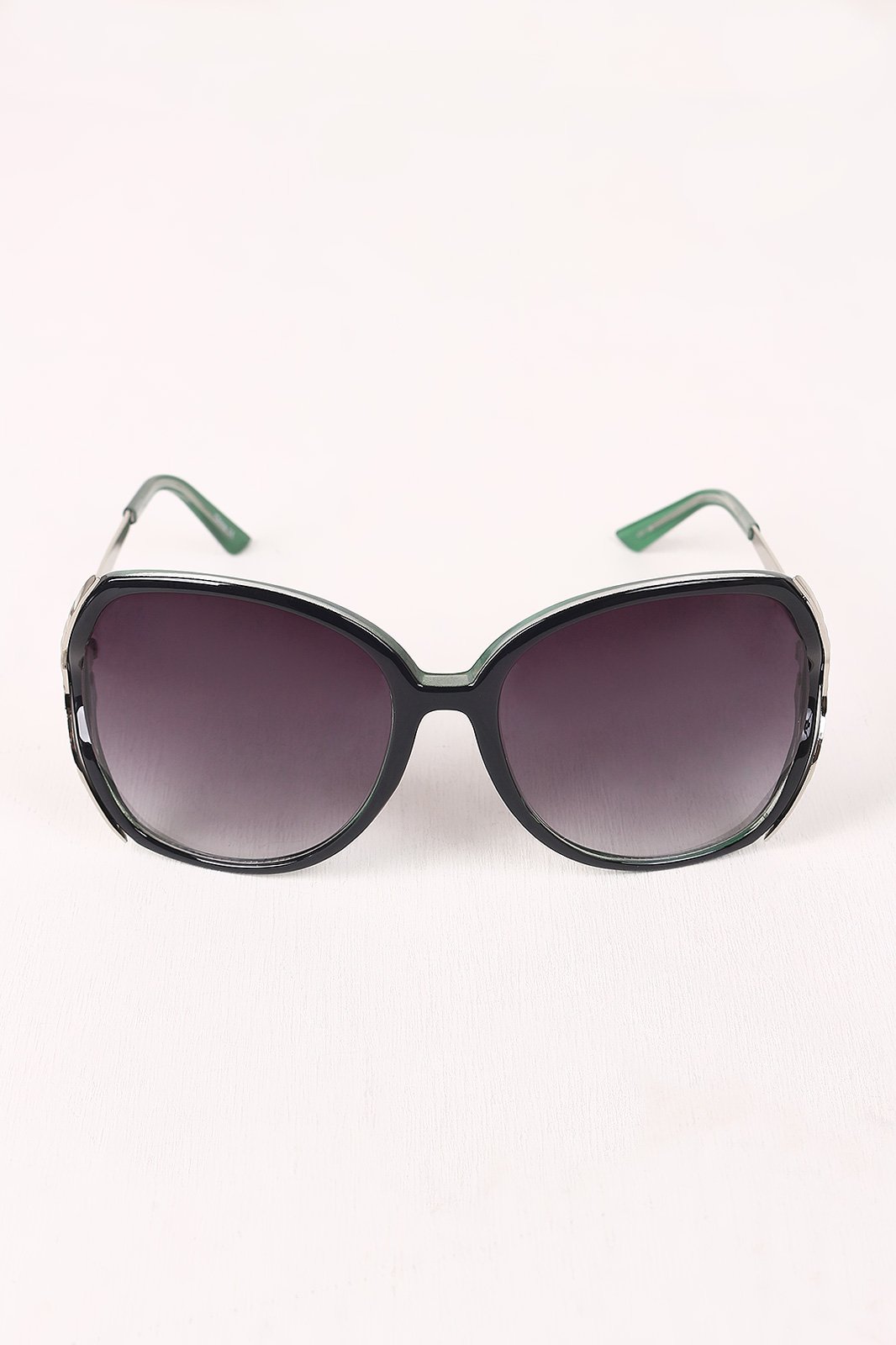 Plastic Frame Gradient Tint Oval Sunglasses