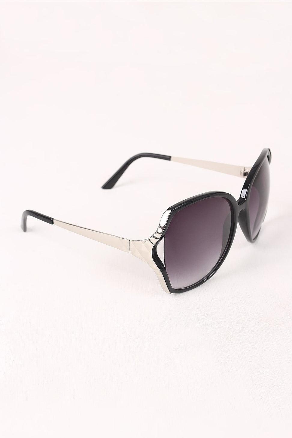 Plastic Frame Gradient Tint Oval Sunglasses