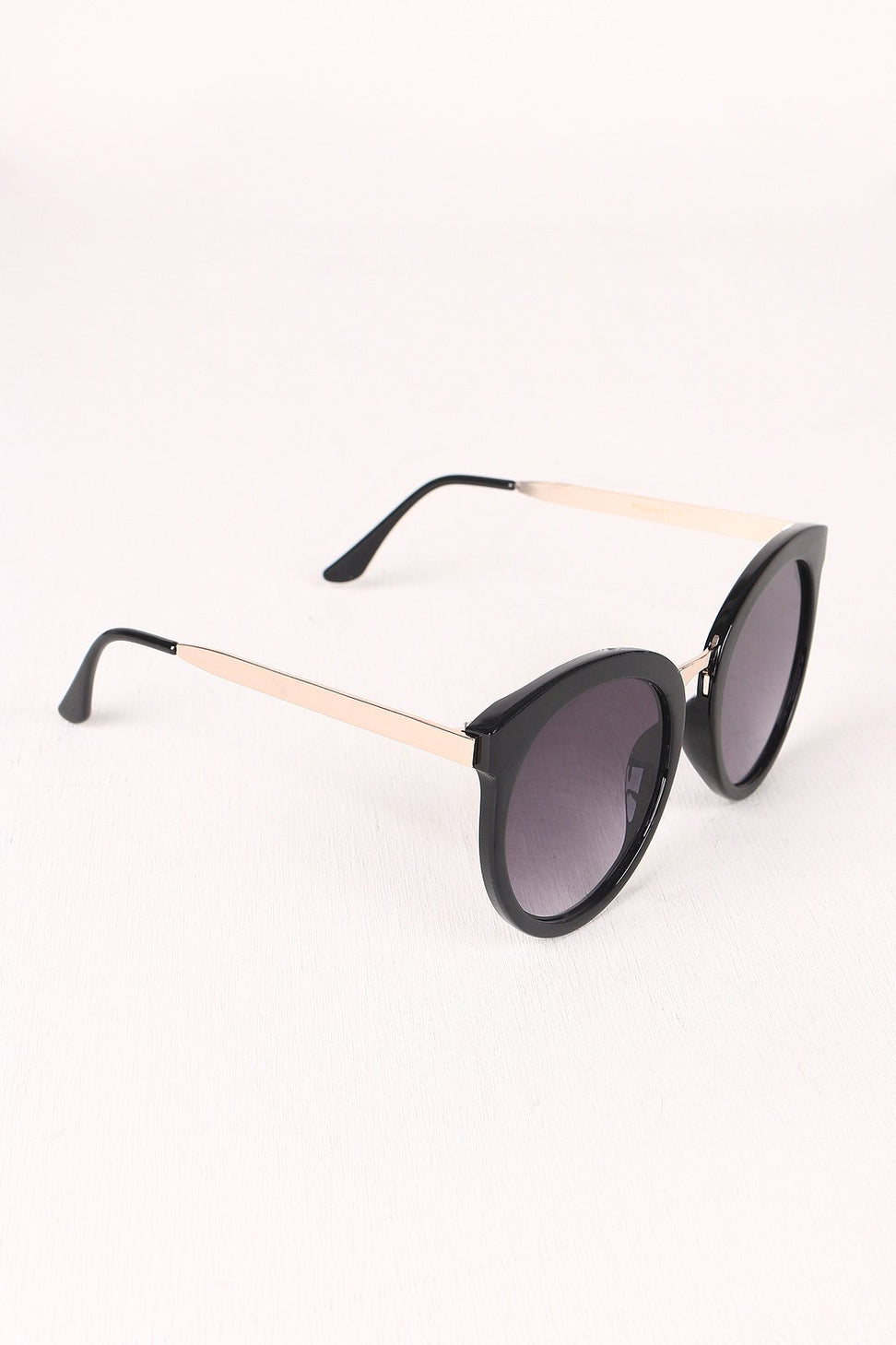 Oversized Metallic Accent Mirrored Sunglasses