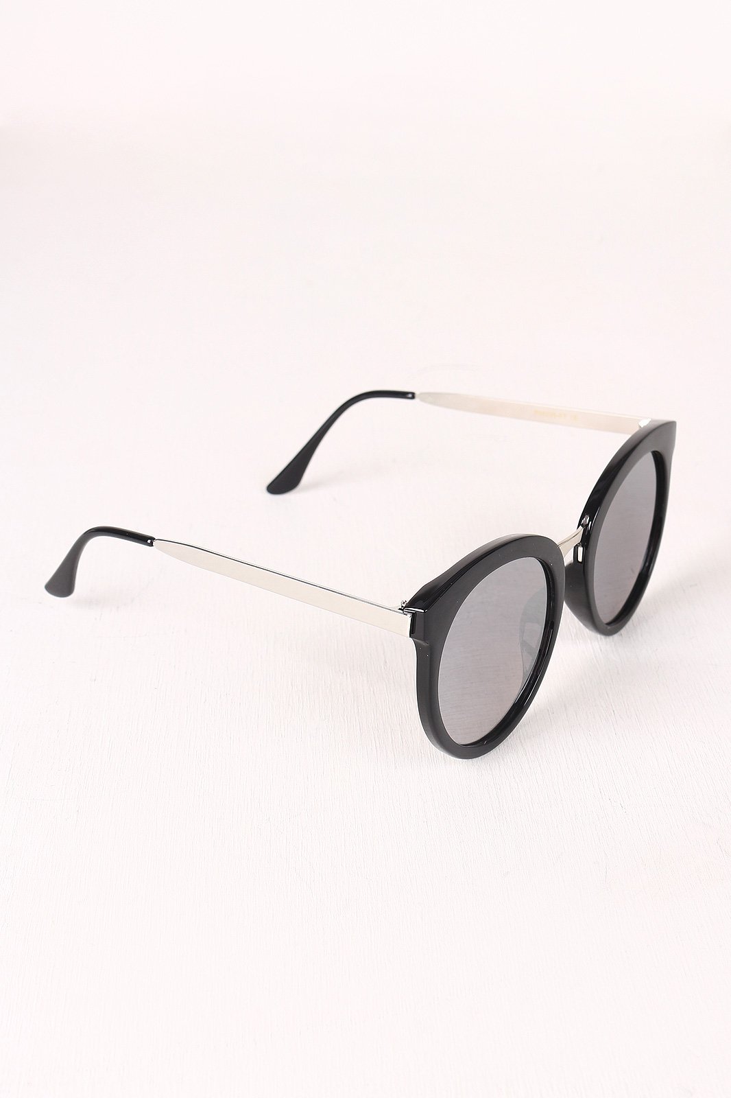 Oversized Metallic Accent Mirrored Sunglasses