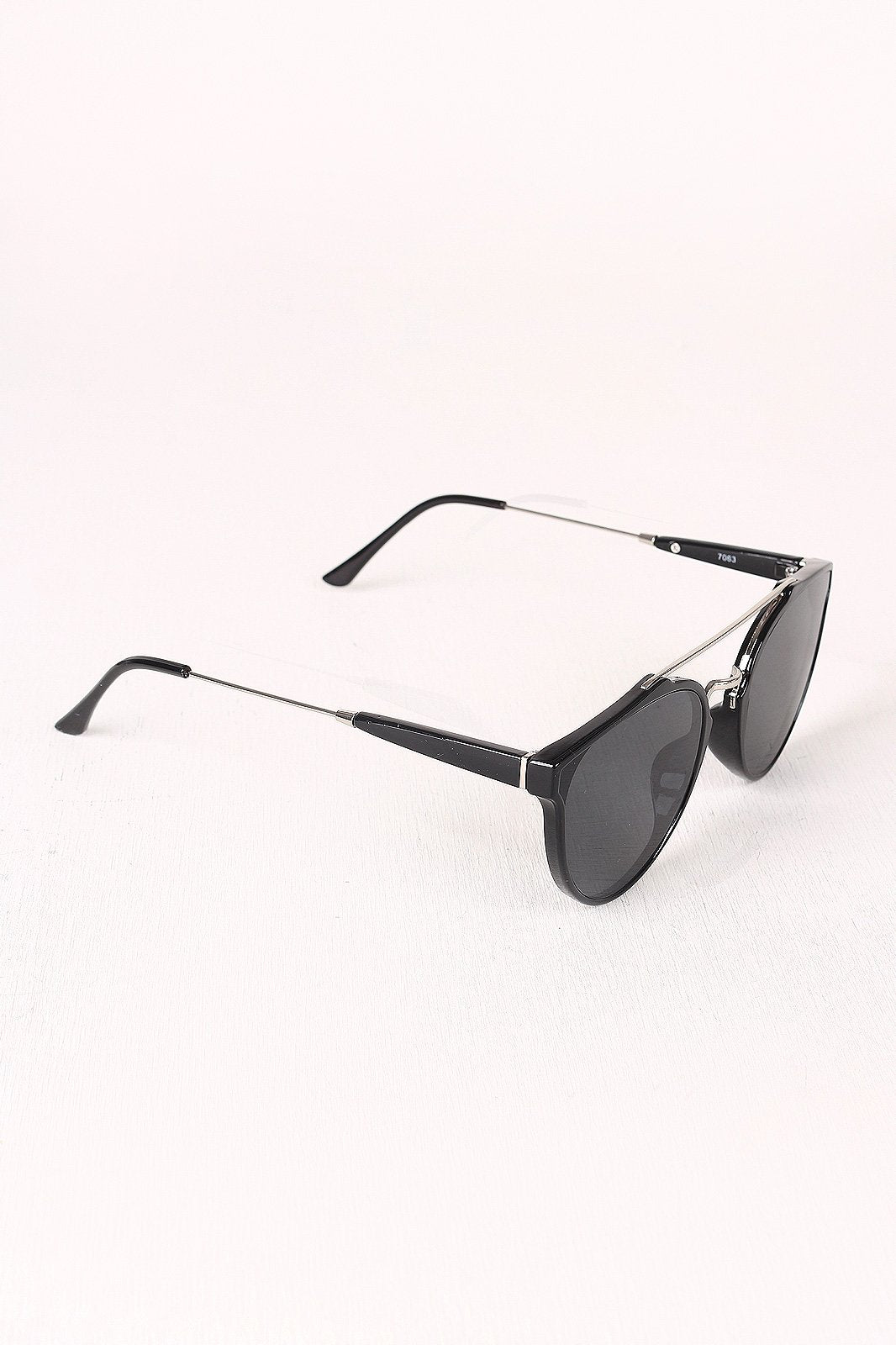 Retro Double Bridge Round Lens Sunglasses