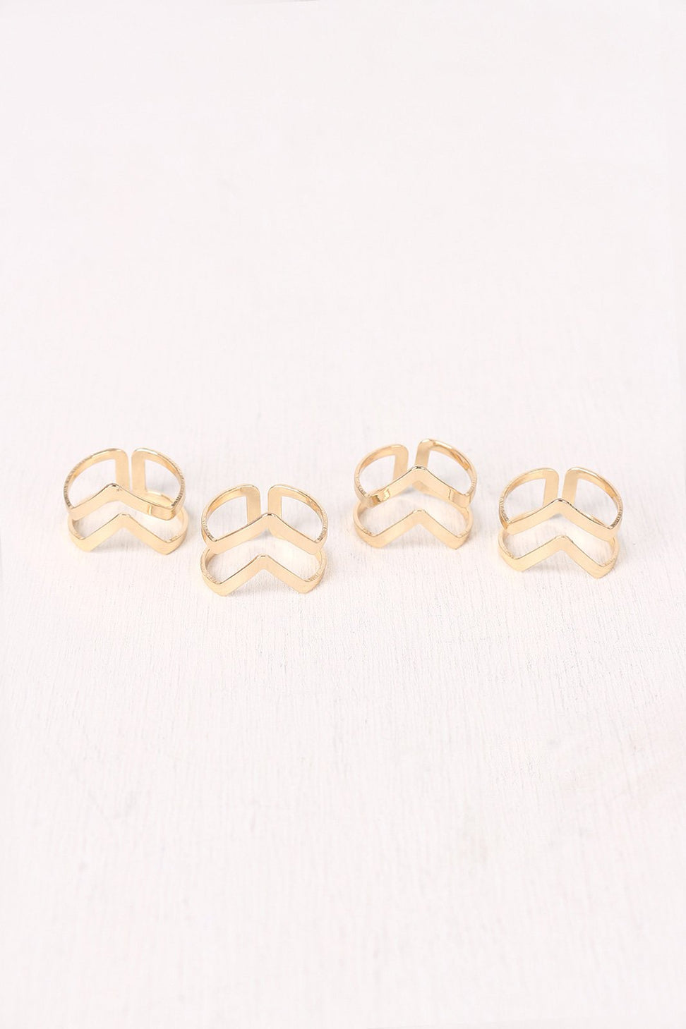 Cutout Chevron Ring Set
