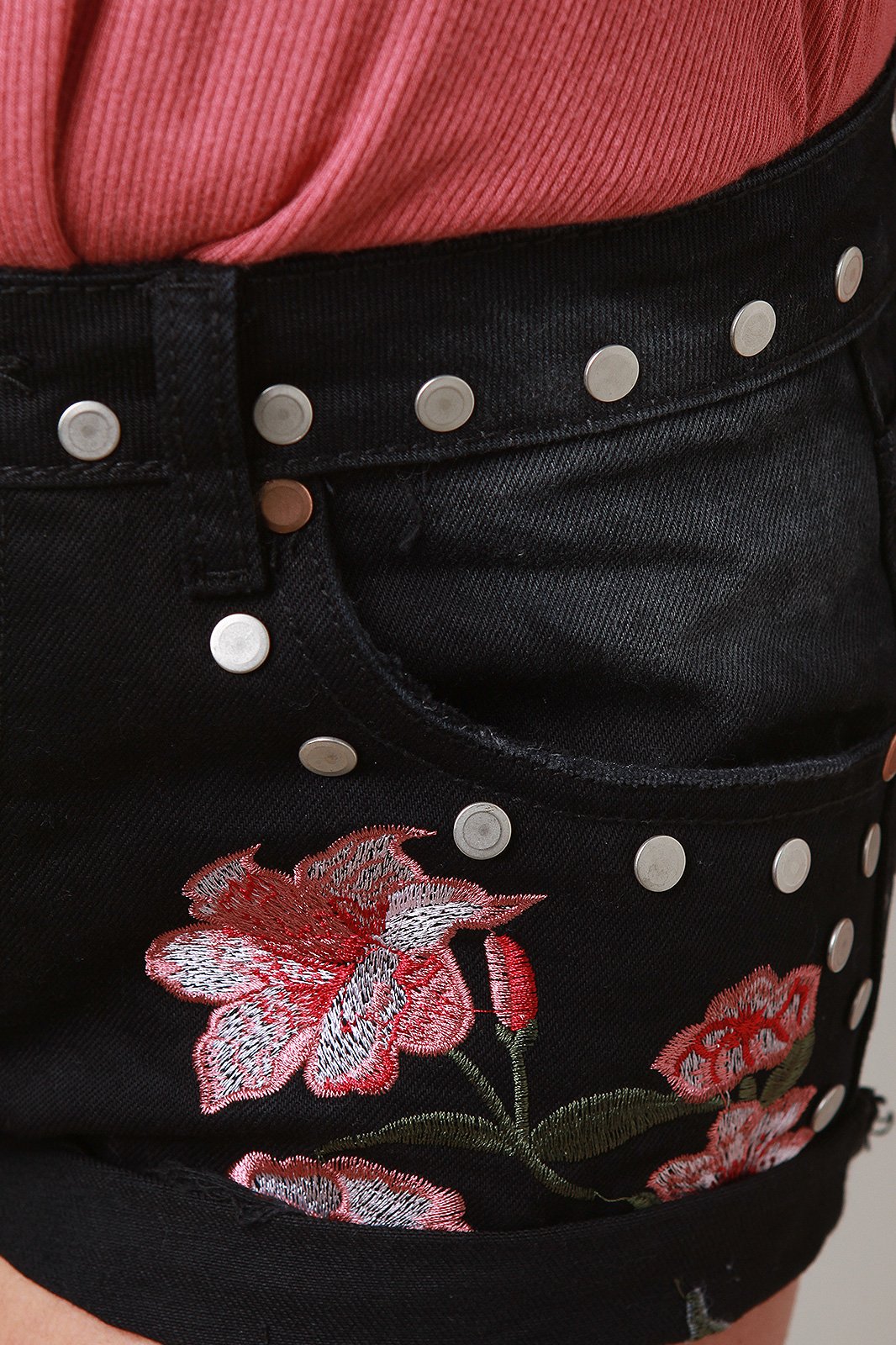Studded Floral Embroider Denim Shorts