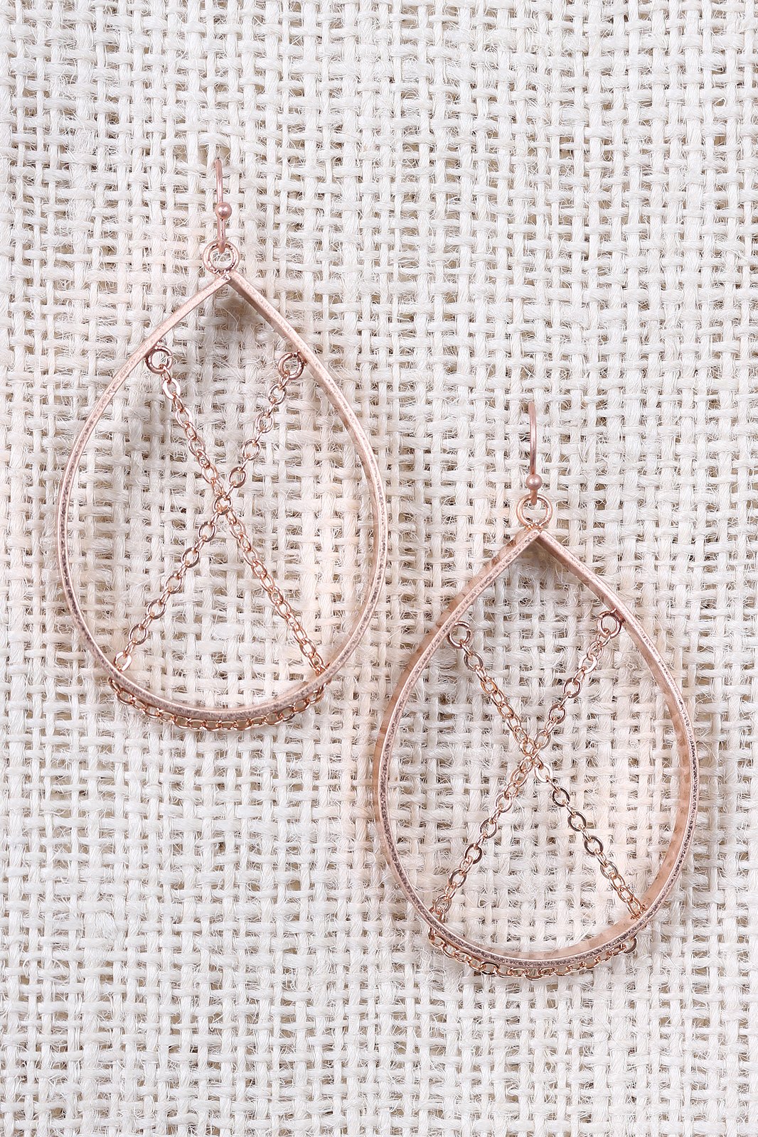 Pear Frame Crisscross Chain Earrings