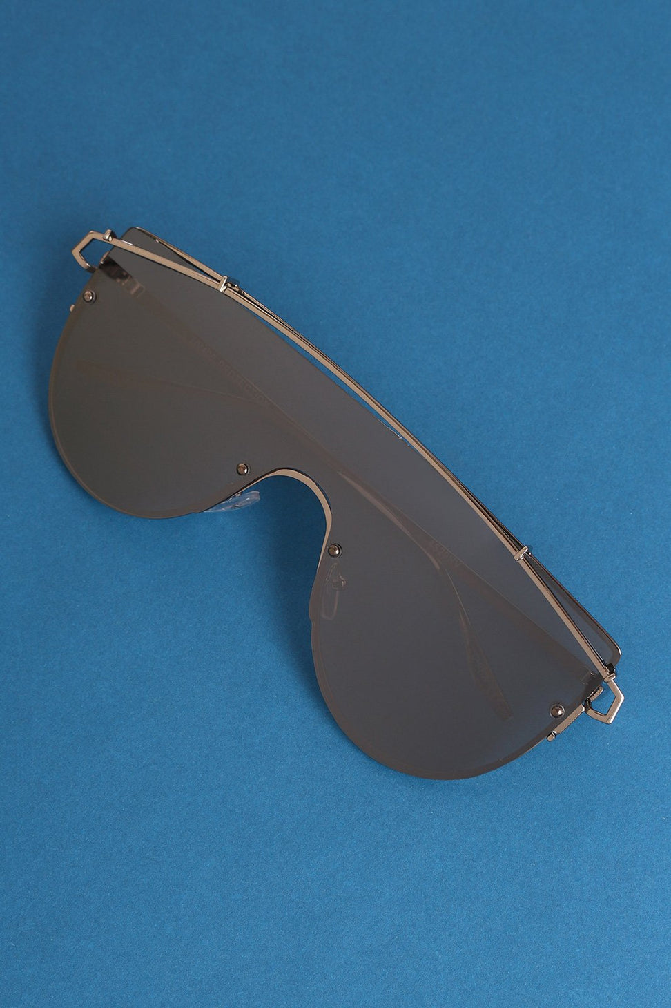 Mirrored Lenses Wire Frame Sunglasses