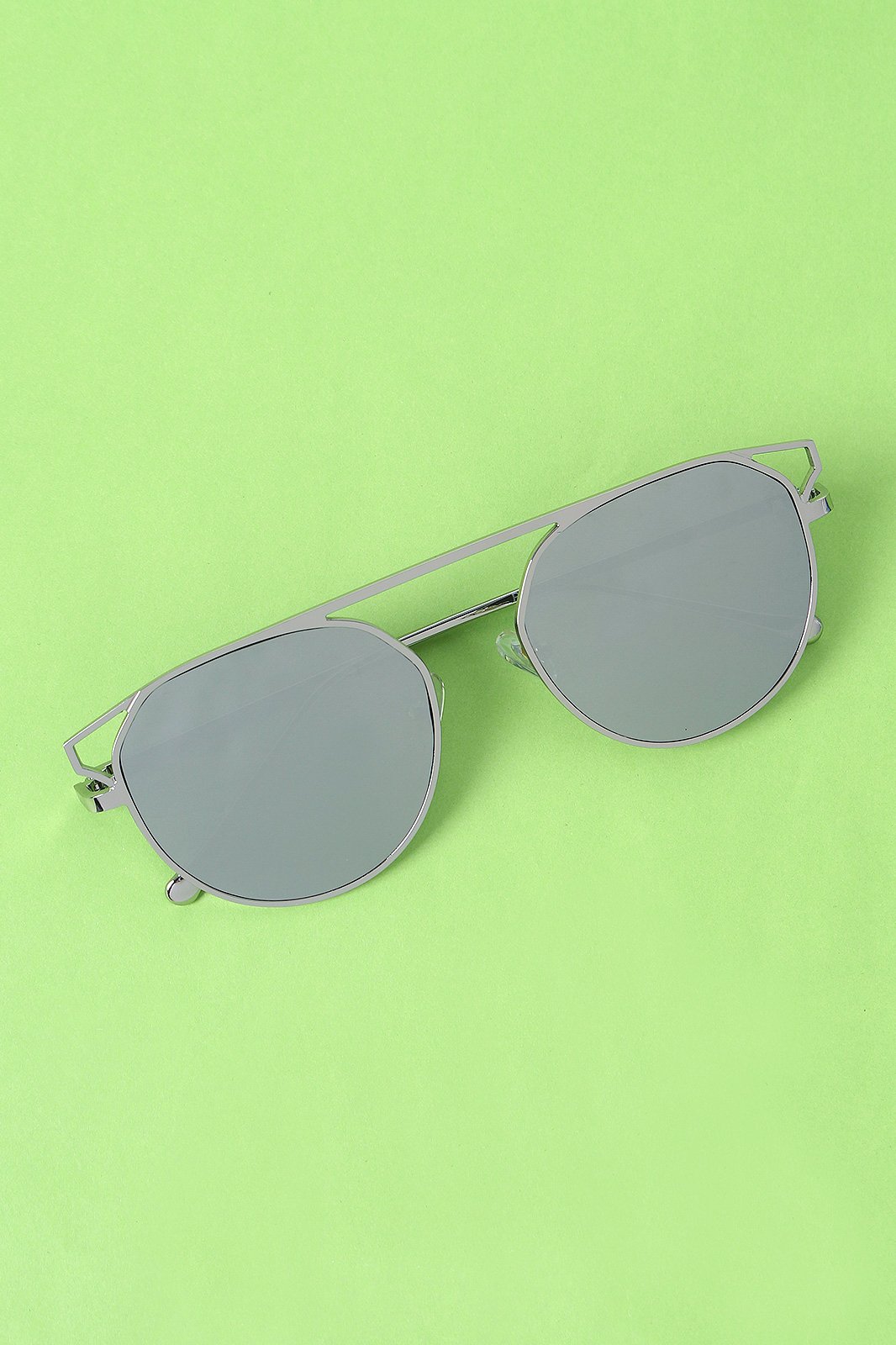 Semi-Round Mirrored Lens Sunglasses