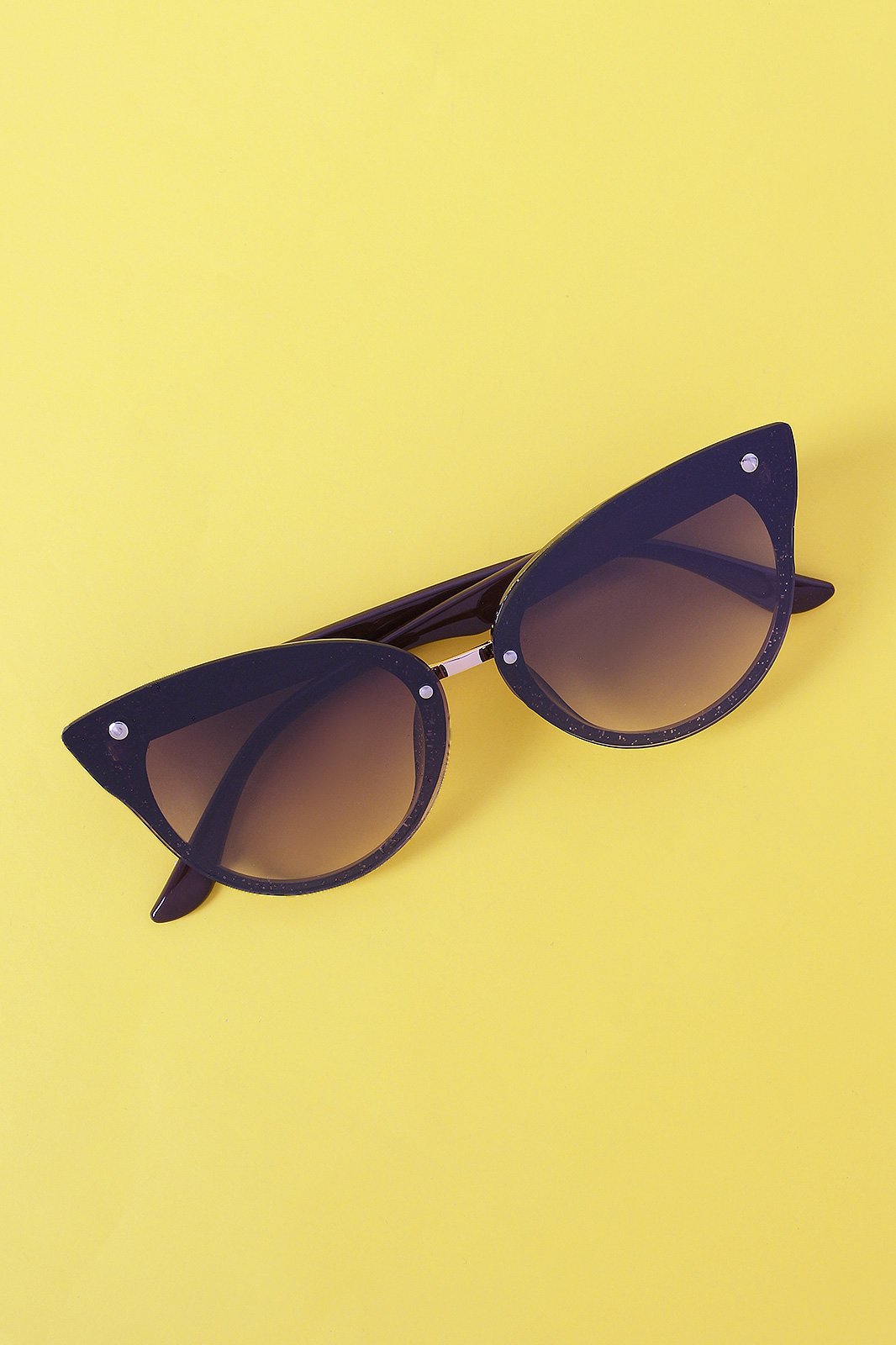Gradient Tinted Cateye Sunglasses