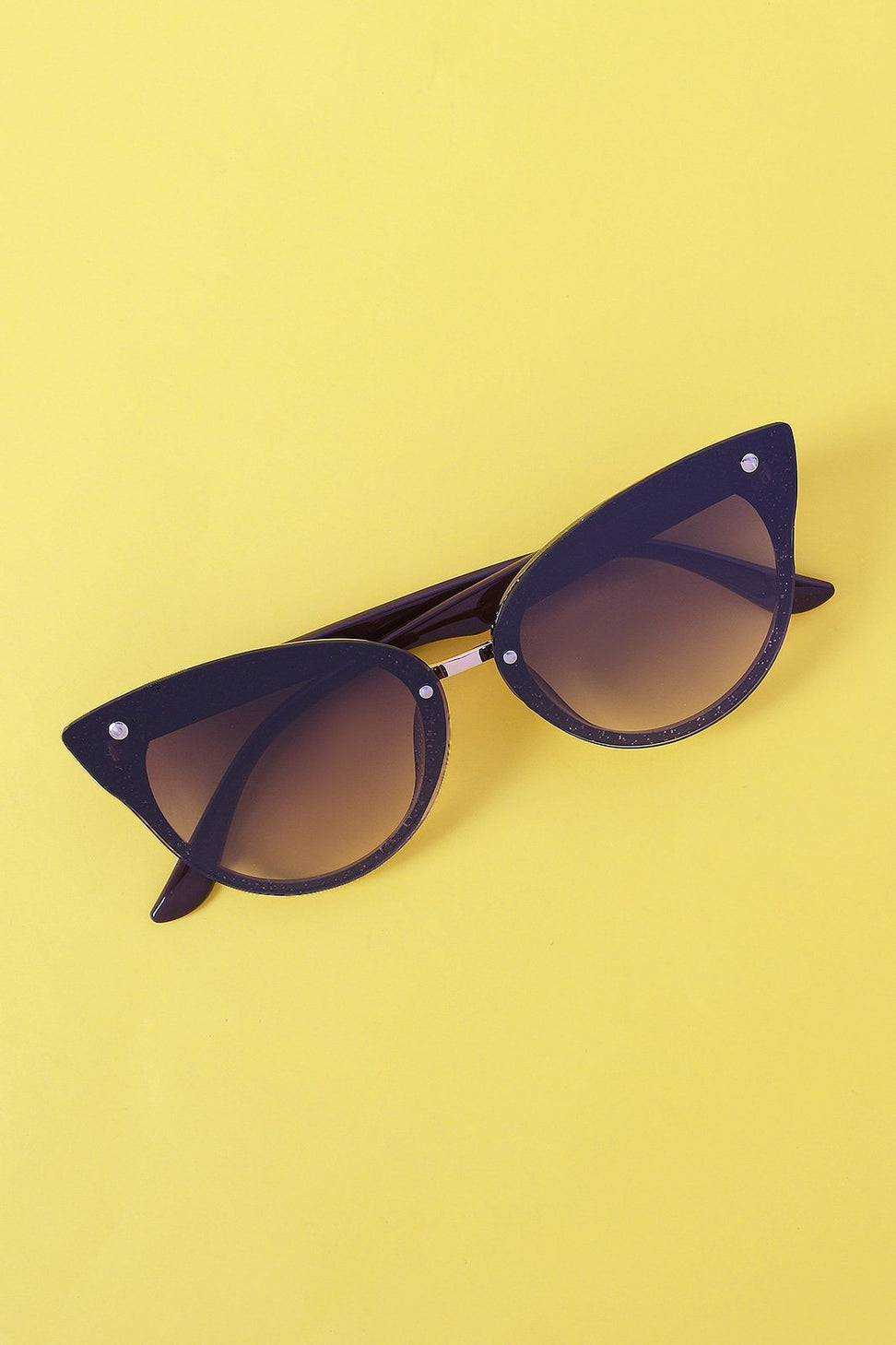 Gradient Tinted Cateye Sunglasses