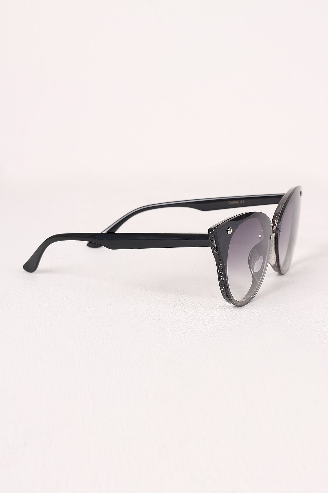 Gradient Tinted Cateye Sunglasses