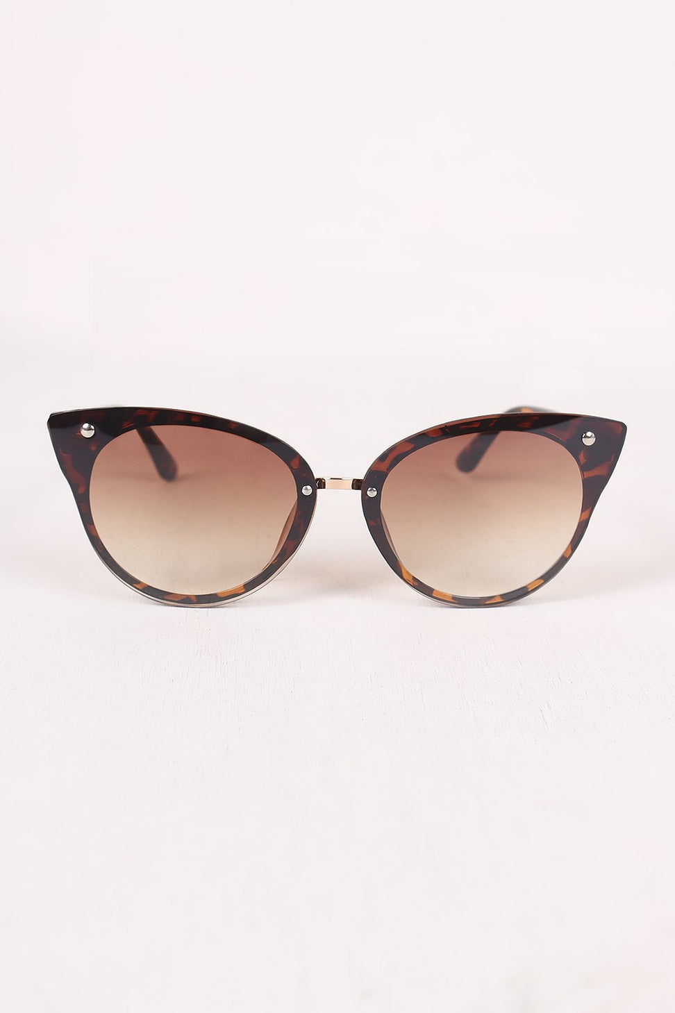 Gradient Tinted Cateye Sunglasses
