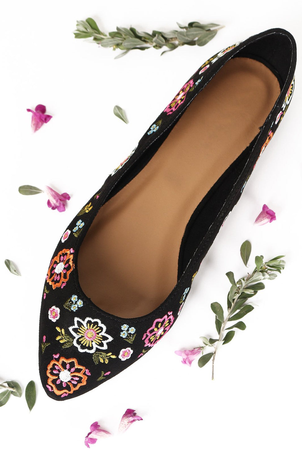 Bamboo Suede Floral Embroidery Pointy Toe Flat