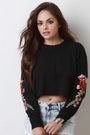 Embroidered Floral Long Sleeves Crop Sweatshirt