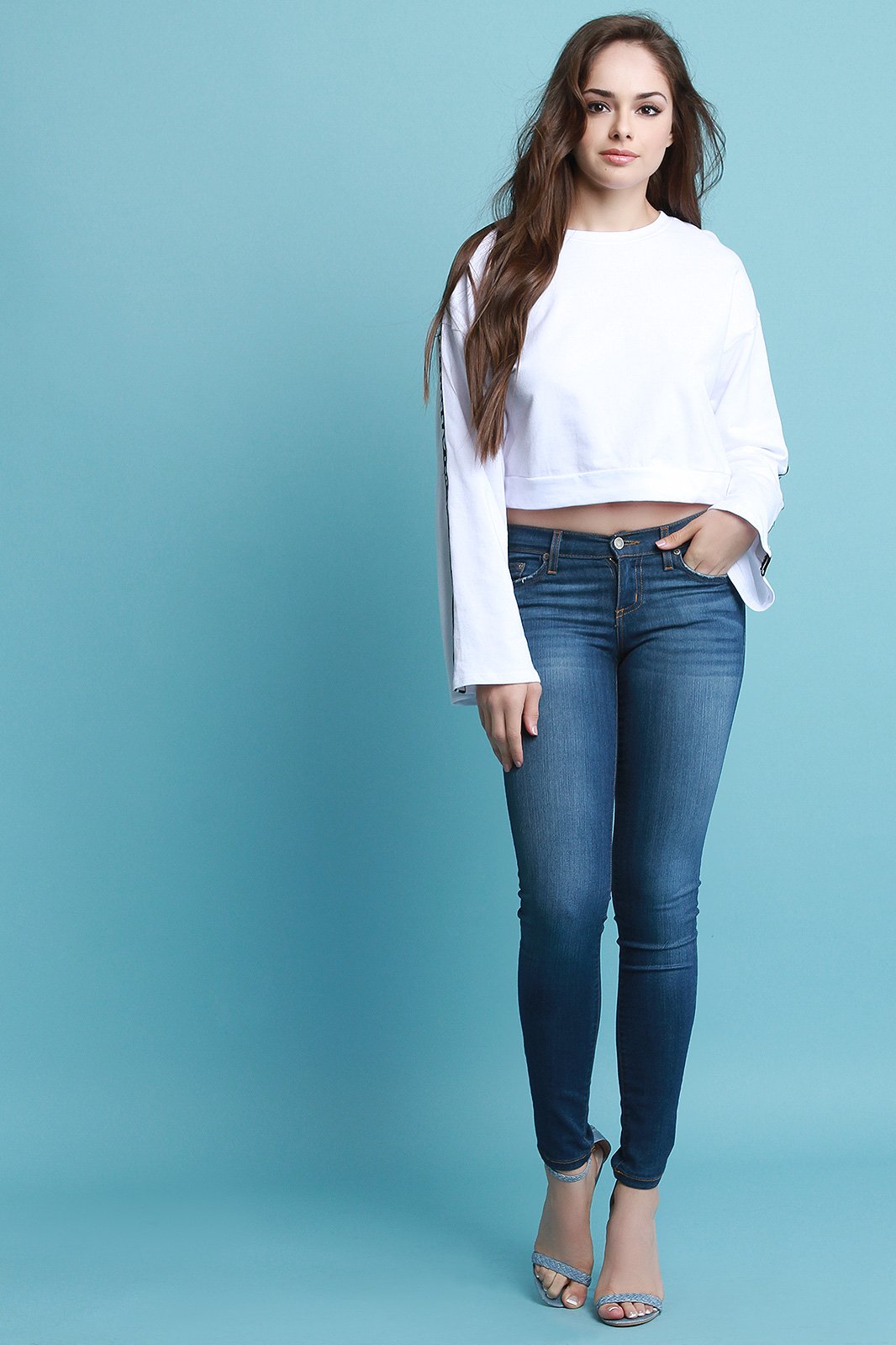 Love Graphic Print Sleeves Crop Sweatshirt