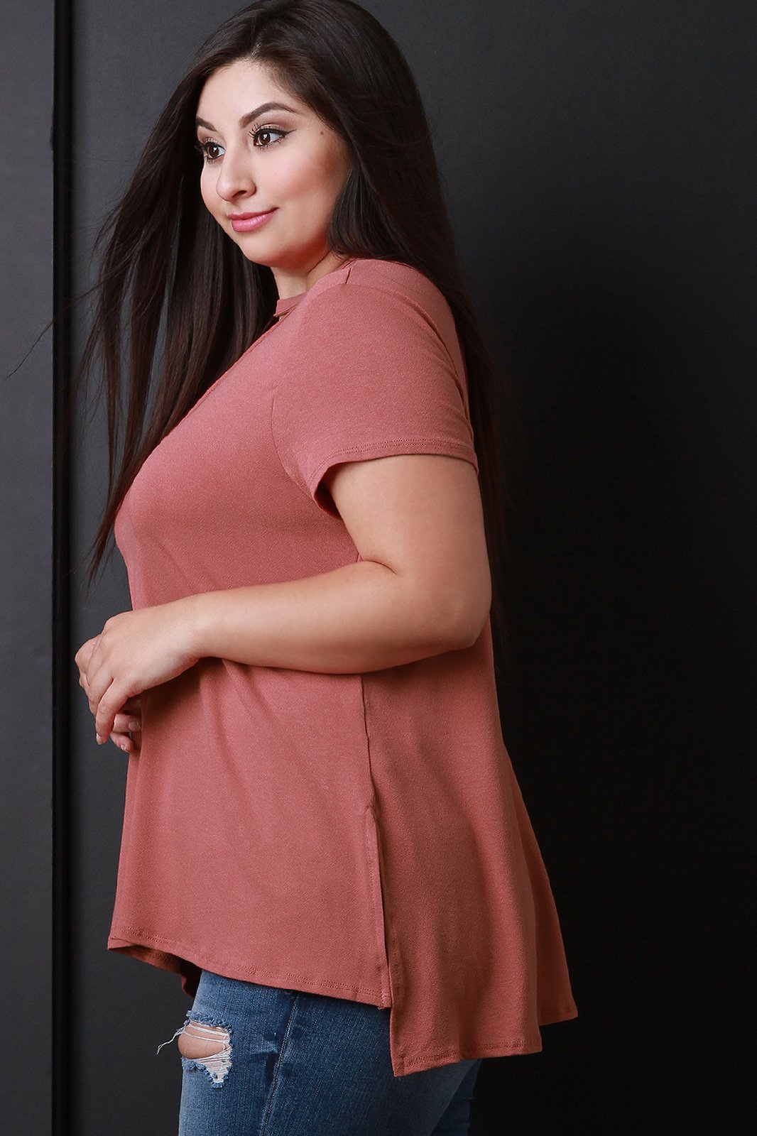 Strappy Keyhole Short Sleeves High Low Top