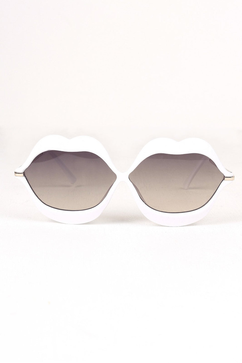 Lip Shape Frame Sunglasses - NoveltyOne